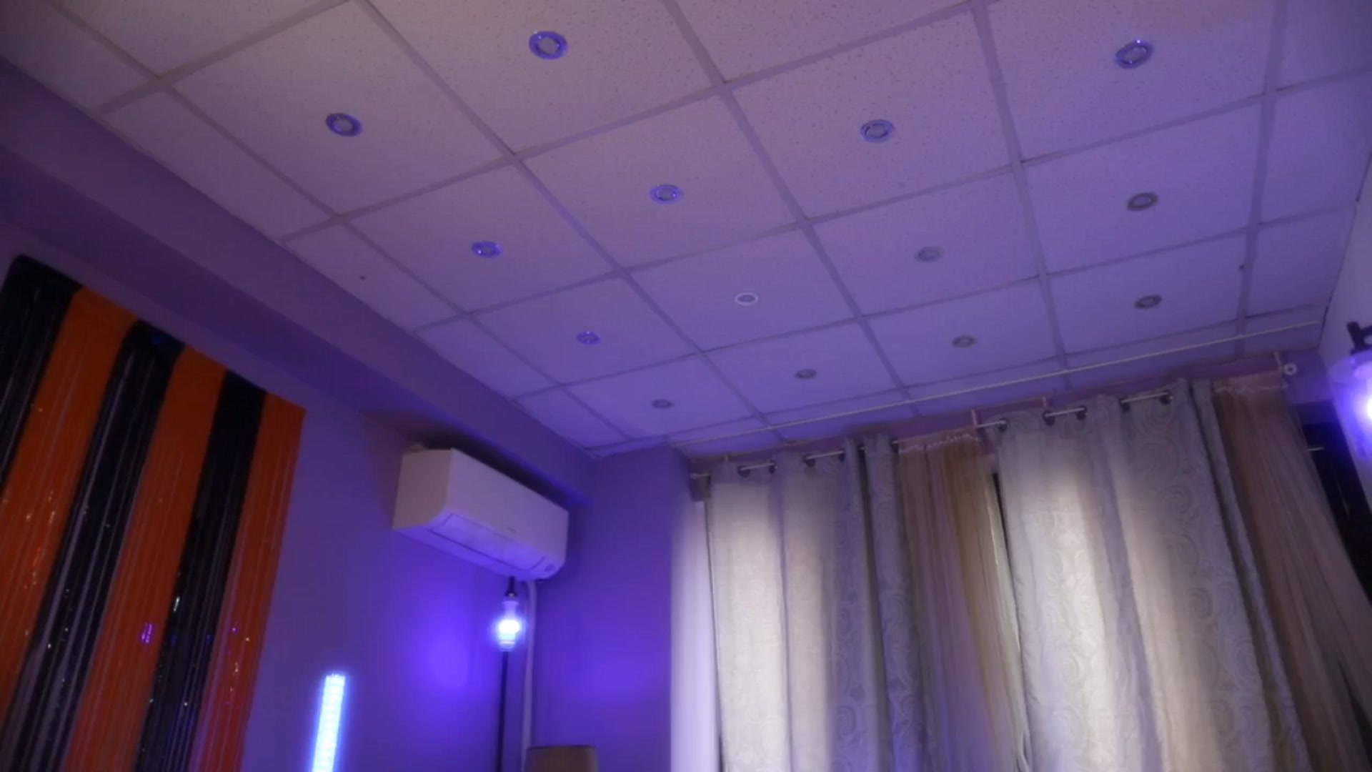 Gallery image thumbnail from Mandypeas's myfreecams stream on, 10/30/2024, 13:31 image 18 of 20