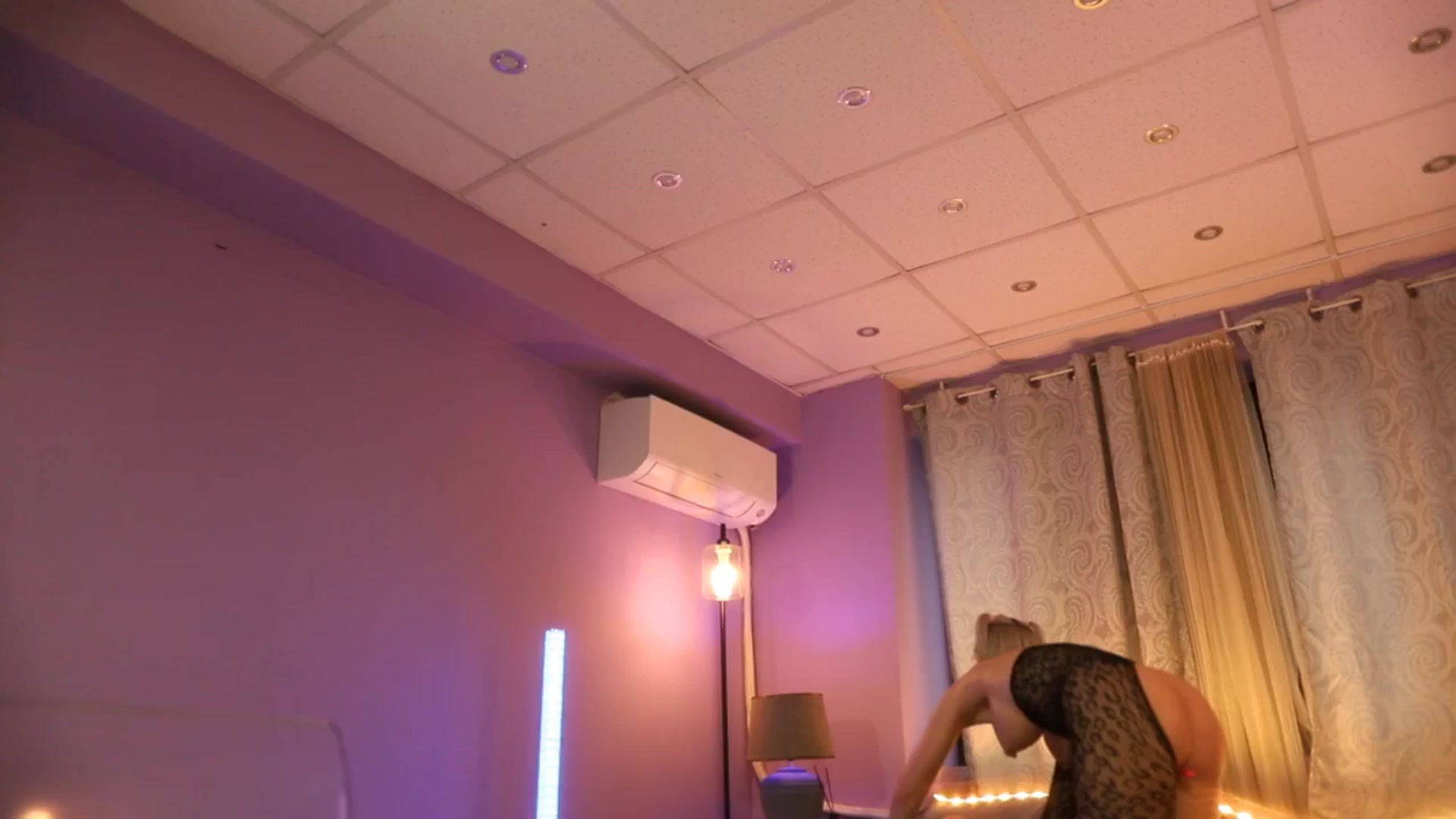 Gallery image thumbnail from Mandypeas's myfreecams stream on, 12/10/2024, 09:28 image 6 of 20