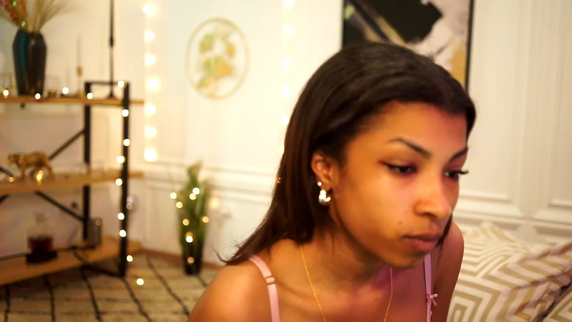 Gallery image thumbnail from Manelikpearce's myfreecams stream on, 04/23/2023, 18:19 image 16 of 20