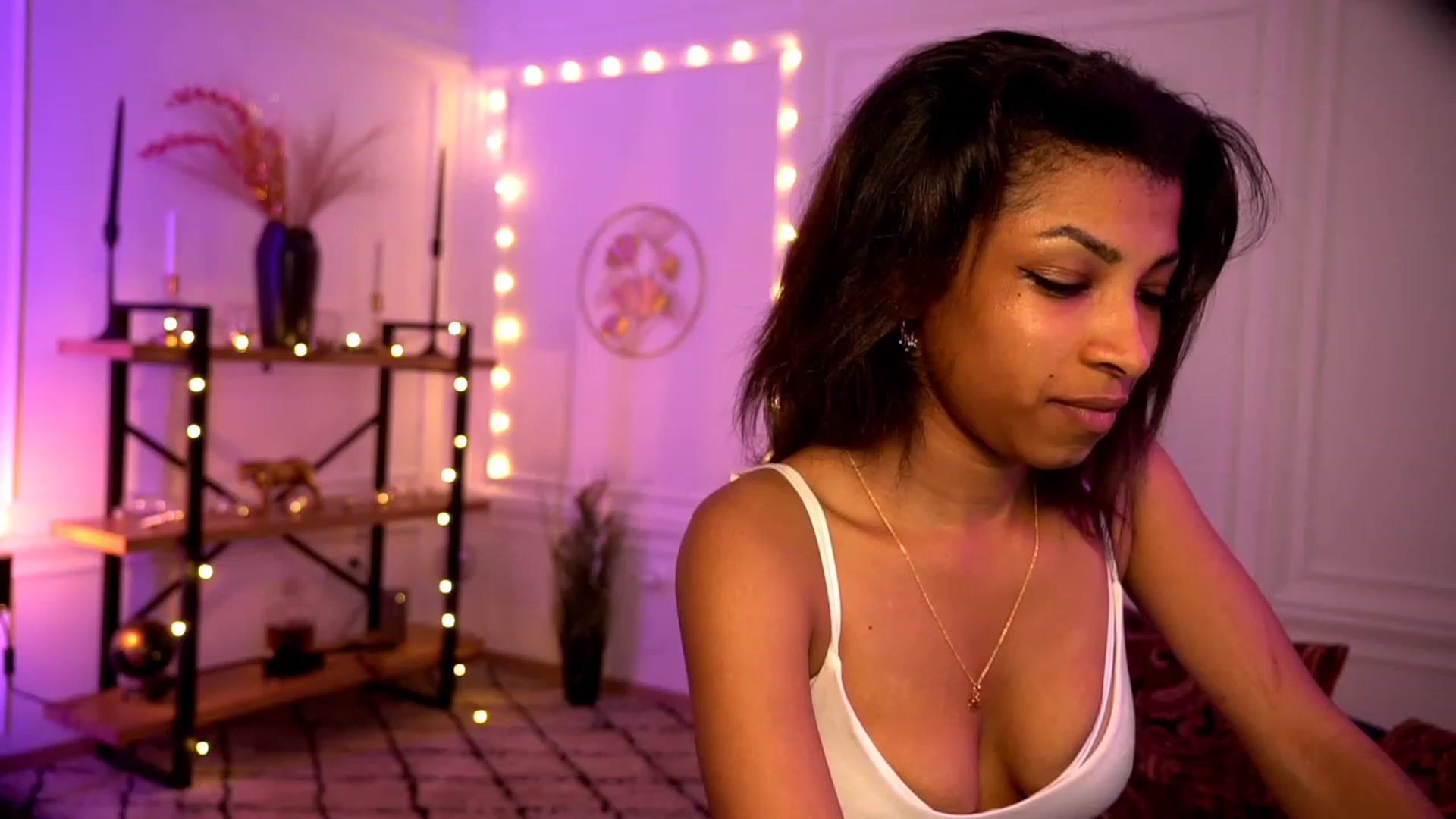 Gallery image thumbnail from Manelikpearce's myfreecams stream on, 05/01/2023, 19:37 image 9 of 20