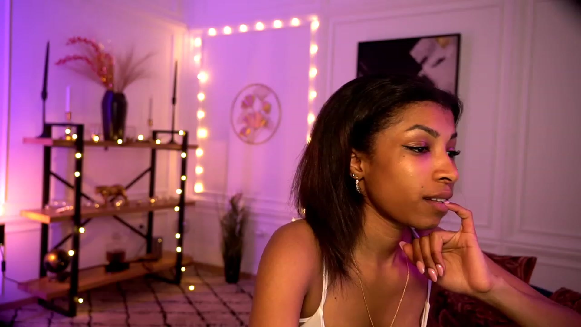 Gallery image thumbnail from Manelikpearce's myfreecams stream on, 05/01/2023, 19:37 image 4 of 20