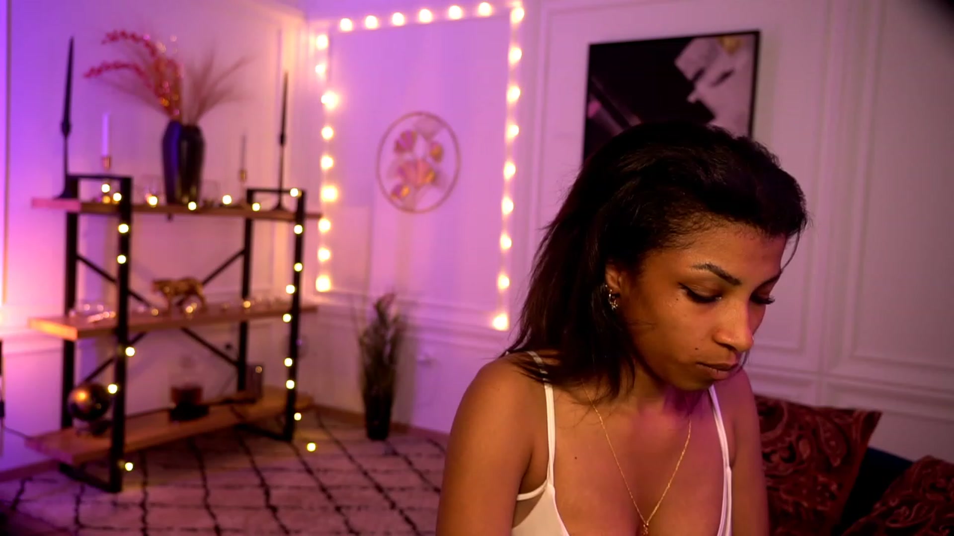 Gallery image thumbnail from Manelikpearce's myfreecams stream on, 05/01/2023, 22:06 image 16 of 20