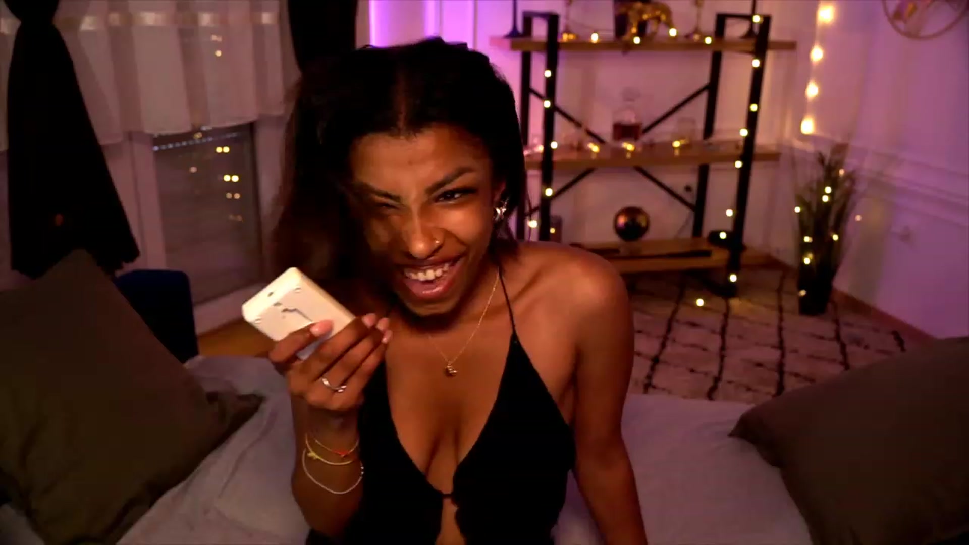 Gallery image thumbnail from Manelikpearce's myfreecams stream on, 05/27/2023, 18:30 image 18 of 20