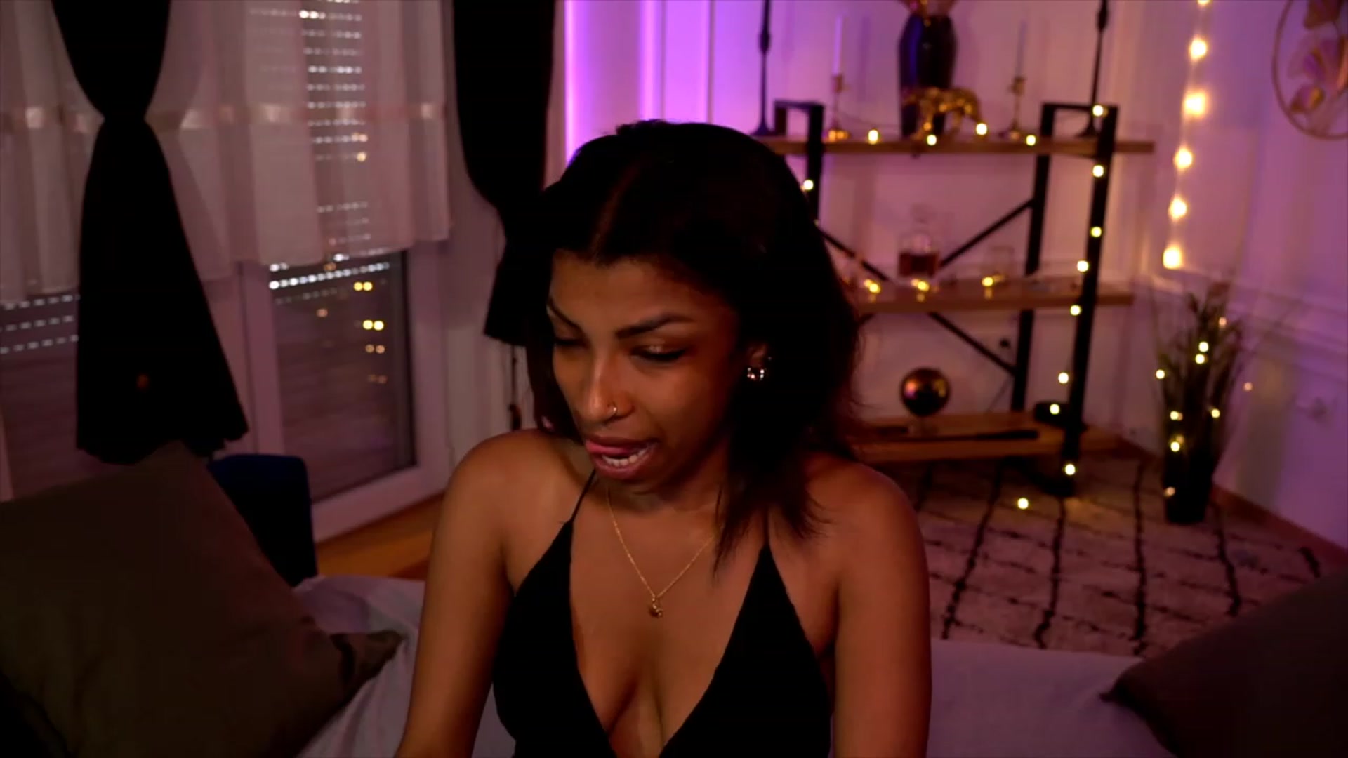 Gallery image thumbnail from Manelikpearce's myfreecams stream on, 05/27/2023, 18:30 image 5 of 20