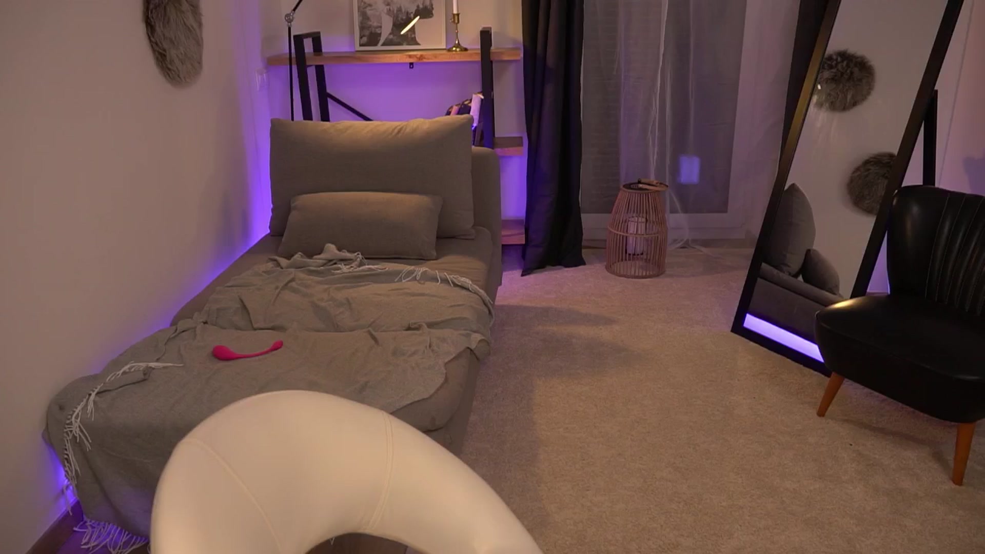 Gallery image thumbnail from Manelikpearce's myfreecams stream on, 05/09/2024, 22:07 image 15 of 20