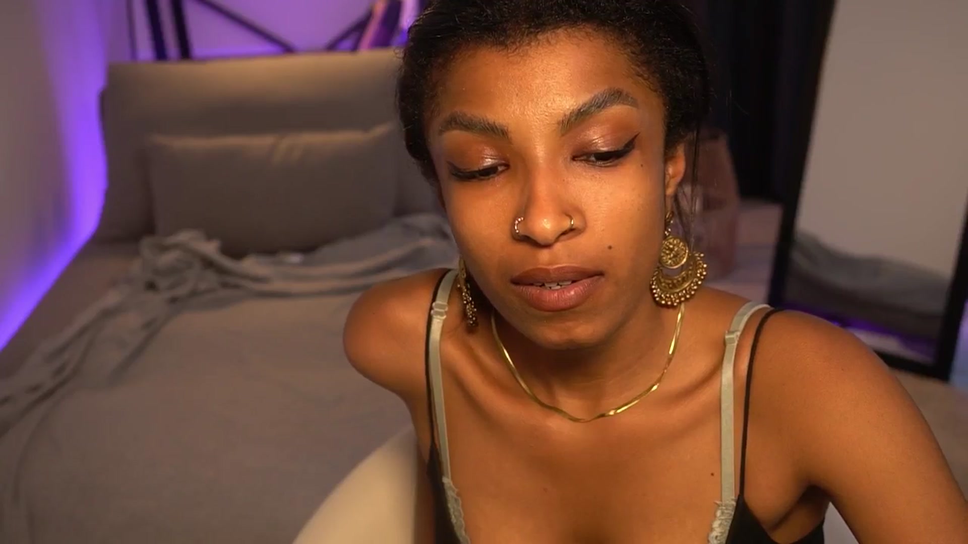 Gallery image thumbnail from Manelikpearce's myfreecams stream on, 05/10/2024, 18:05 image 10 of 20