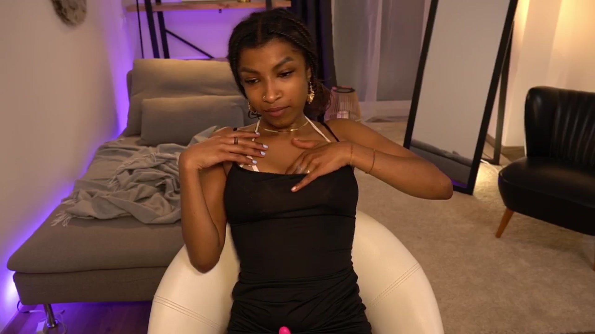 Gallery image thumbnail from Manelikpearce's myfreecams stream on, 05/24/2024, 18:11 image 18 of 20