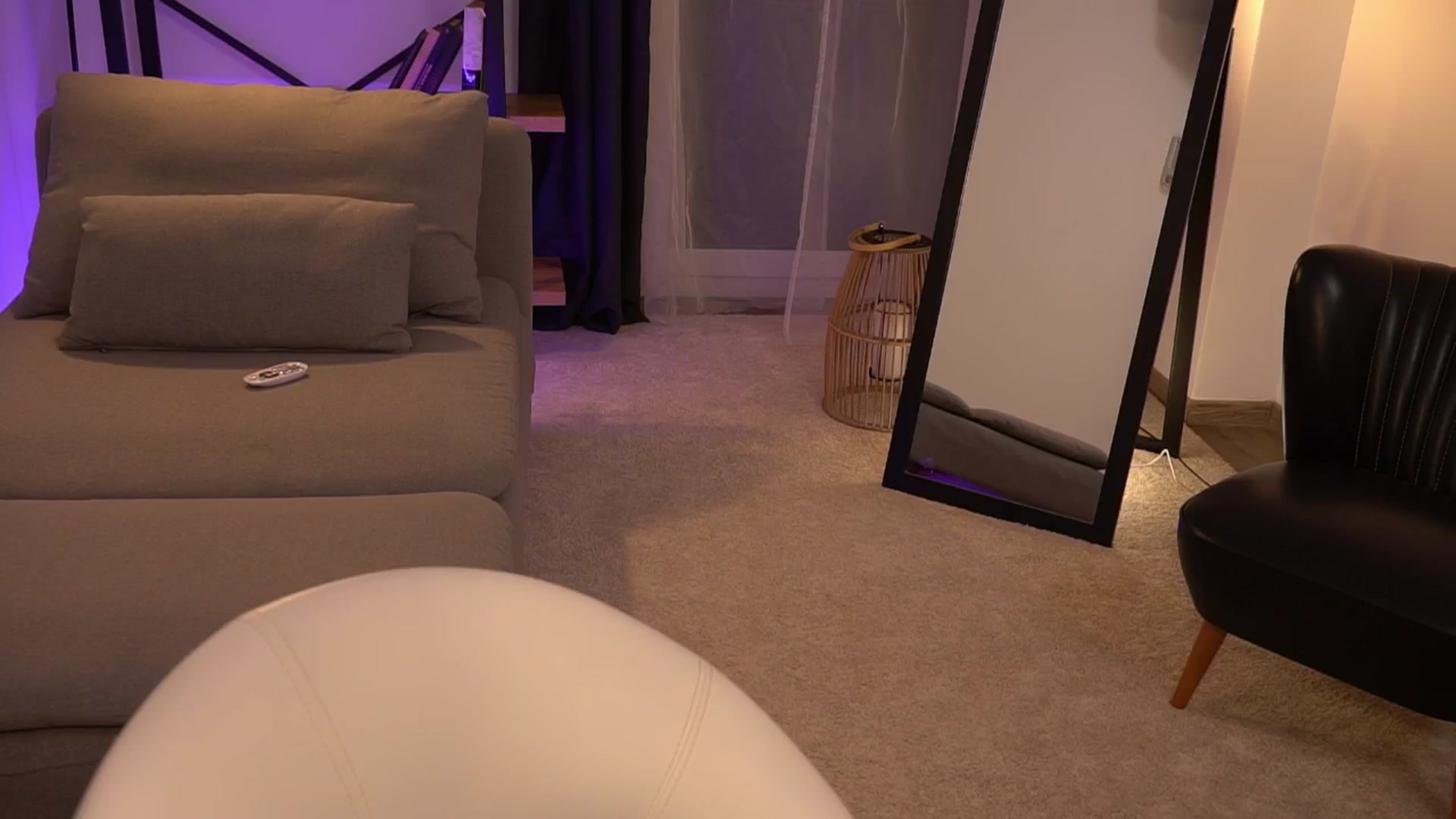 Gallery image thumbnail from Manelikpearce's myfreecams stream on, 05/30/2024, 19:12 image 9 of 20