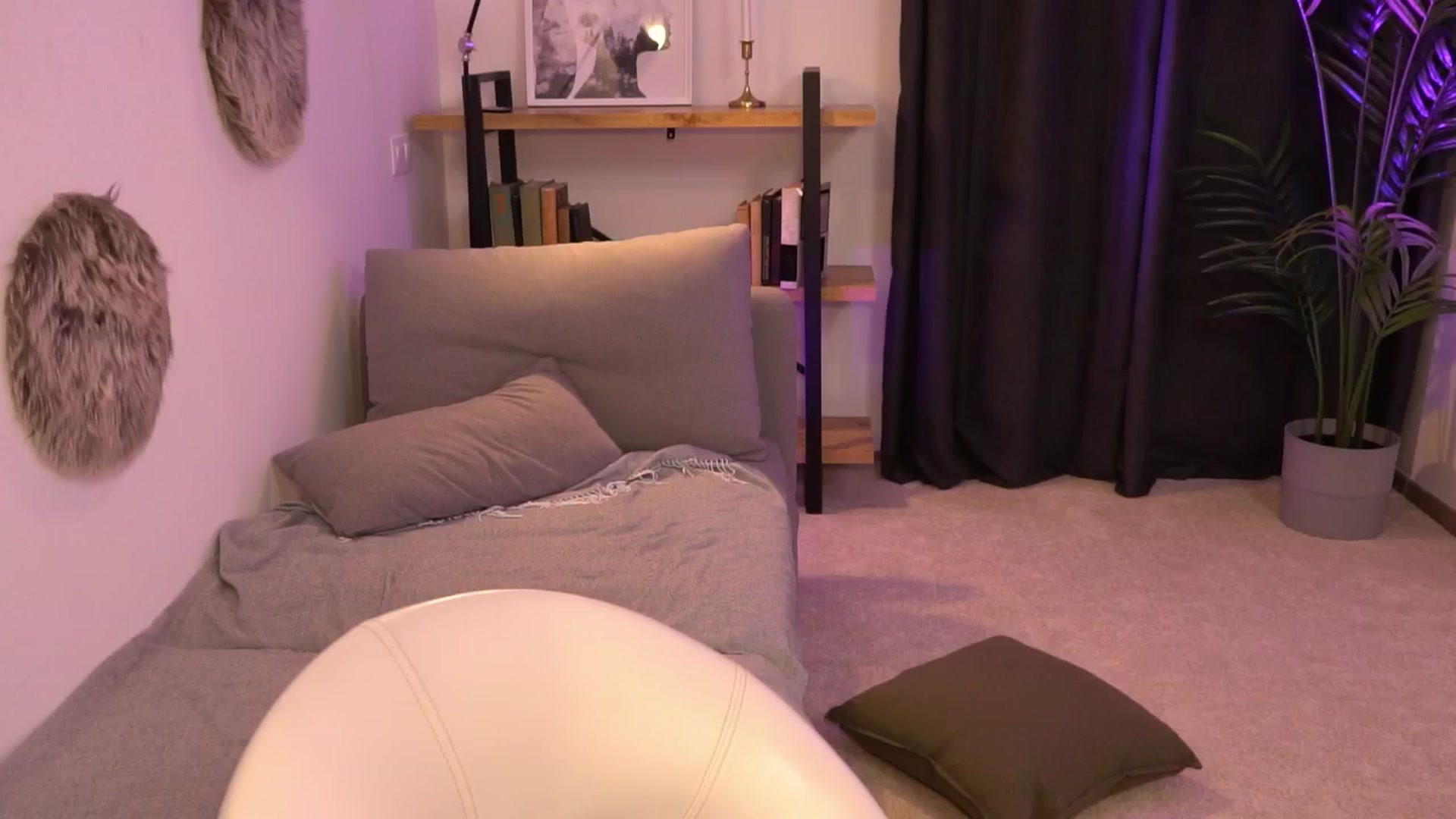 Gallery image thumbnail from Manelikpearce's myfreecams stream on, 08/24/2024, 19:56 image 16 of 20