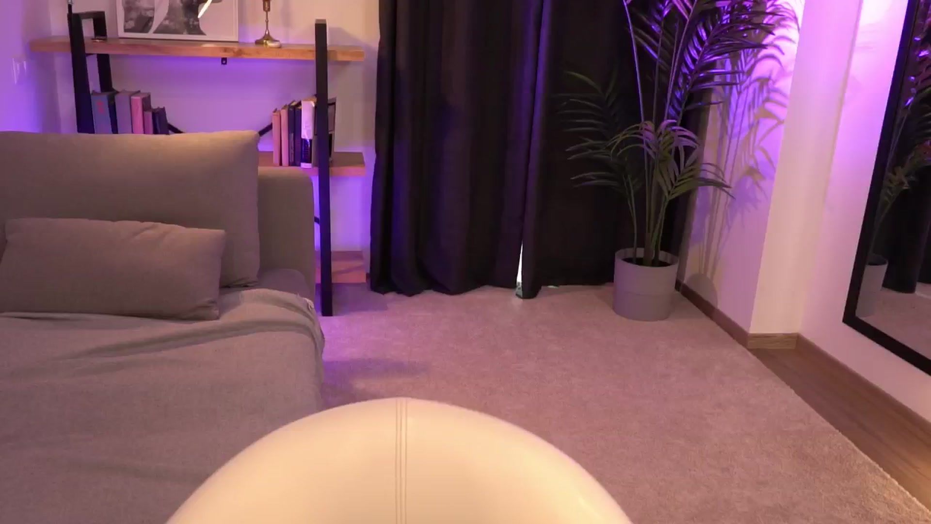 Gallery image thumbnail from Manelikpearce's myfreecams stream on, 08/27/2024, 11:14 image 4 of 20