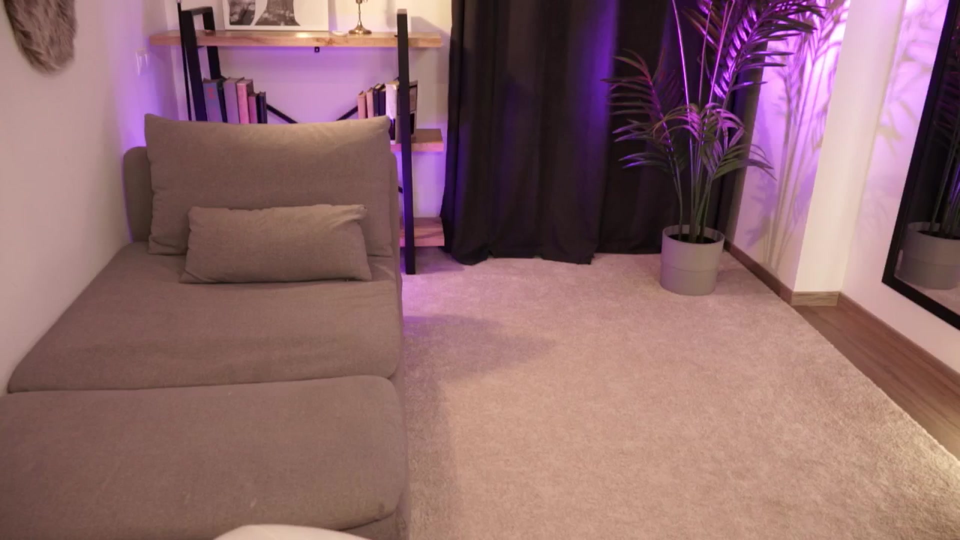 Gallery image thumbnail from Manelikpearce's myfreecams stream on, 09/14/2024, 18:16 image 8 of 20