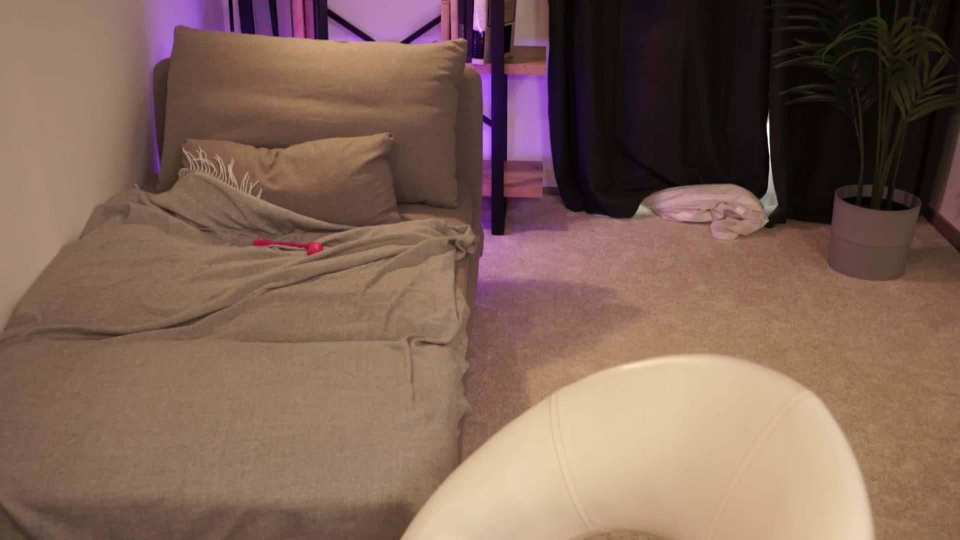 Gallery image thumbnail from Manelikpearce's myfreecams stream on, 09/15/2024, 13:12 image 2 of 20