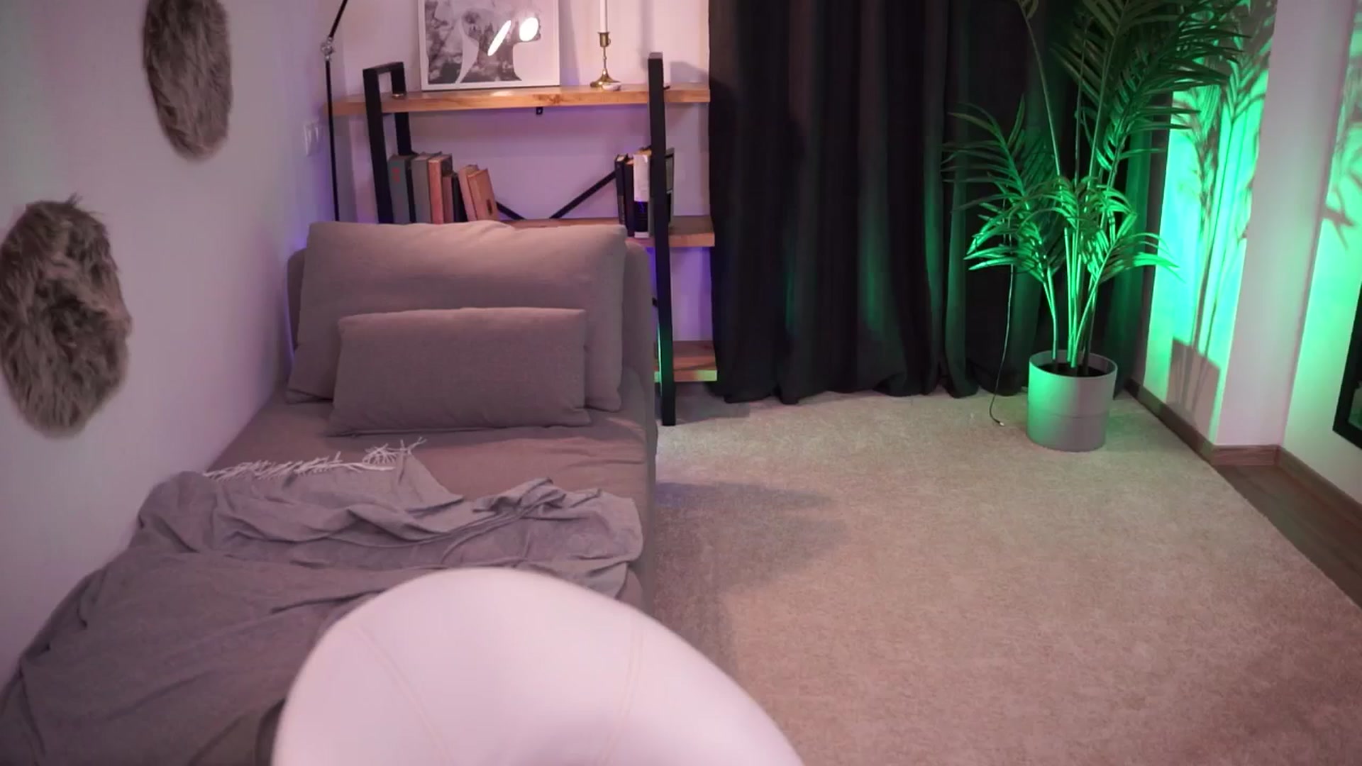 Gallery image thumbnail from Manelikpearce's myfreecams stream on, 09/24/2024, 19:04 image 5 of 20