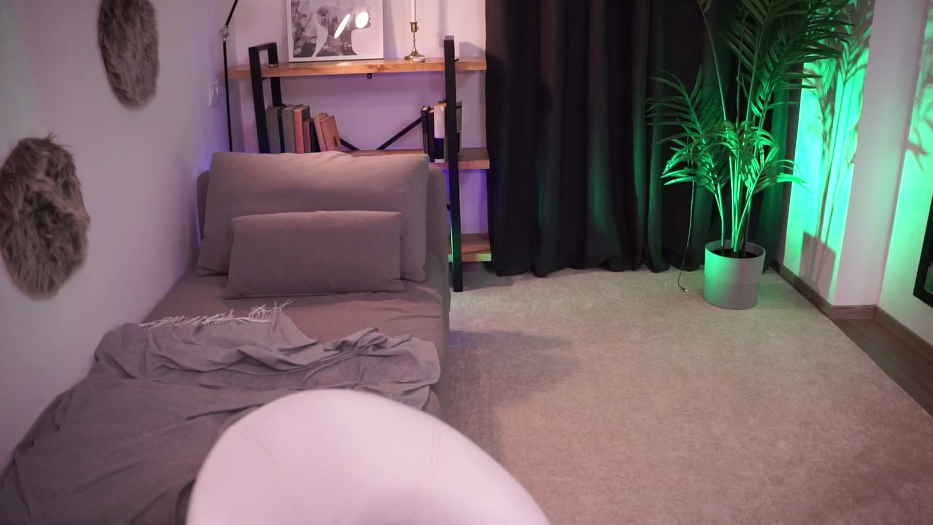 Gallery image thumbnail from Manelikpearce's myfreecams stream on, 09/24/2024, 19:04 image 13 of 20