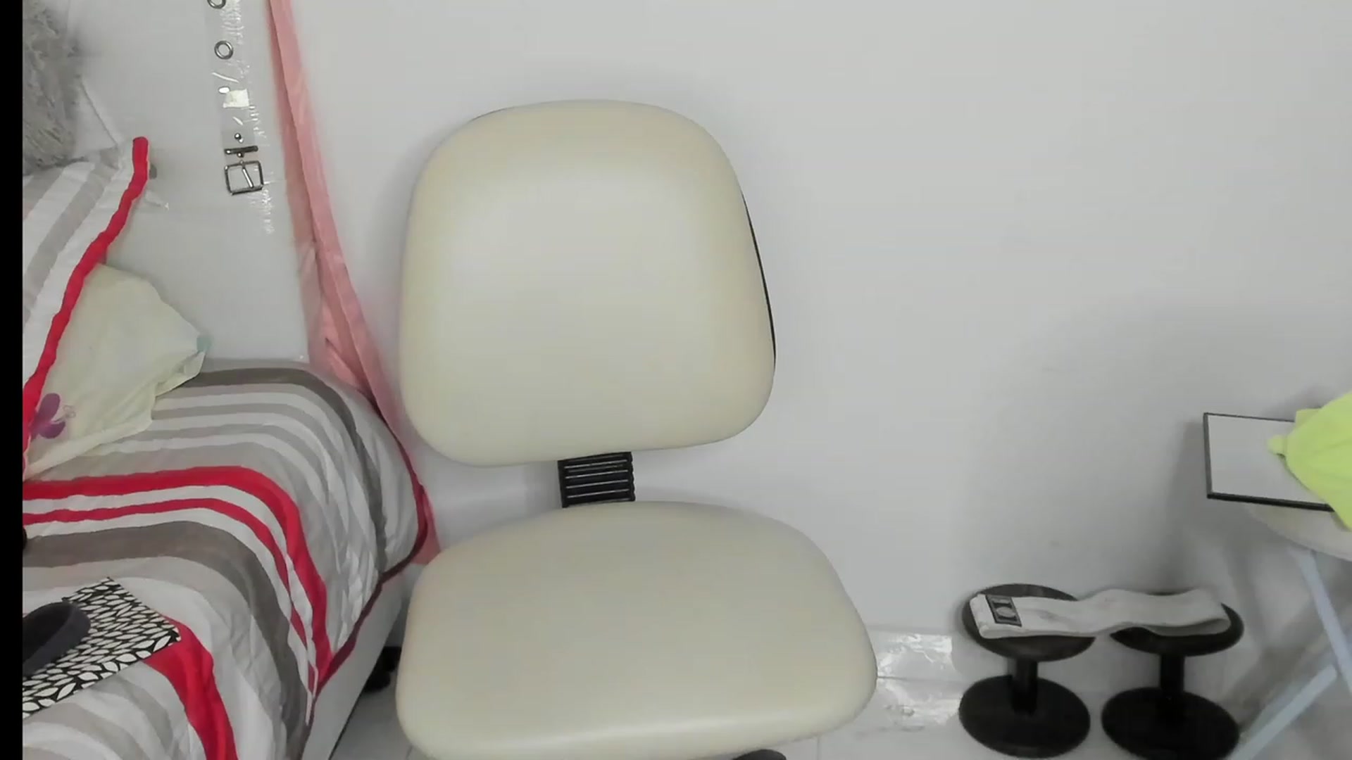Gallery image thumbnail from Manelyk222's myfreecams stream on, 11/17/2022, 06:25 image 5 of 20