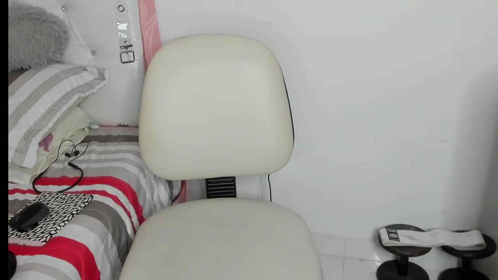 Gallery image thumbnail from Manelyk222's myfreecams stream on, 11/25/2022, 06:58 image 13 of 20