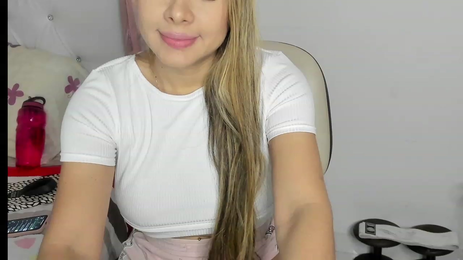 Gallery image thumbnail from Manelyk222's myfreecams stream on, 01/03/2023, 01:48 image 3 of 20