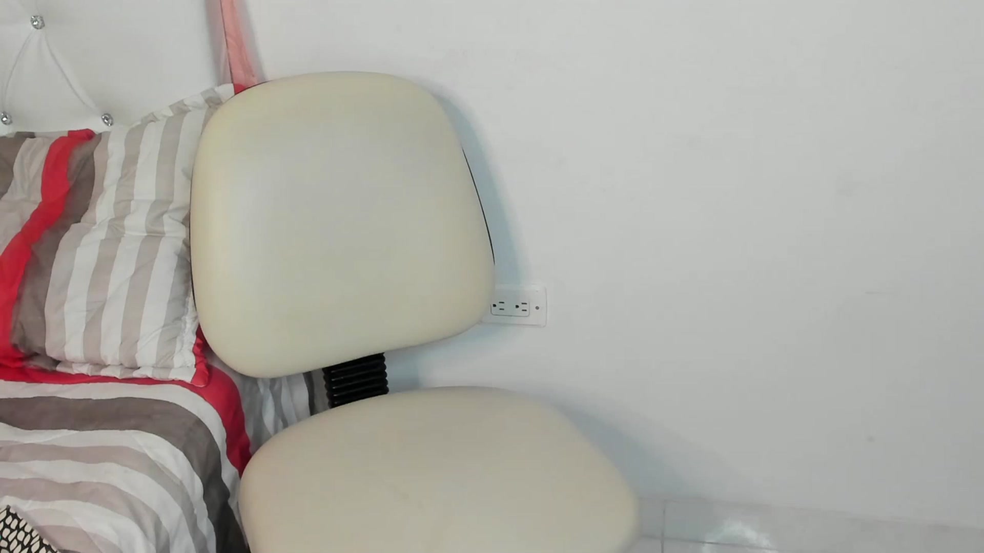 Gallery image thumbnail from Manelyk222's myfreecams stream on, 06/26/2023, 04:22 image 20 of 20