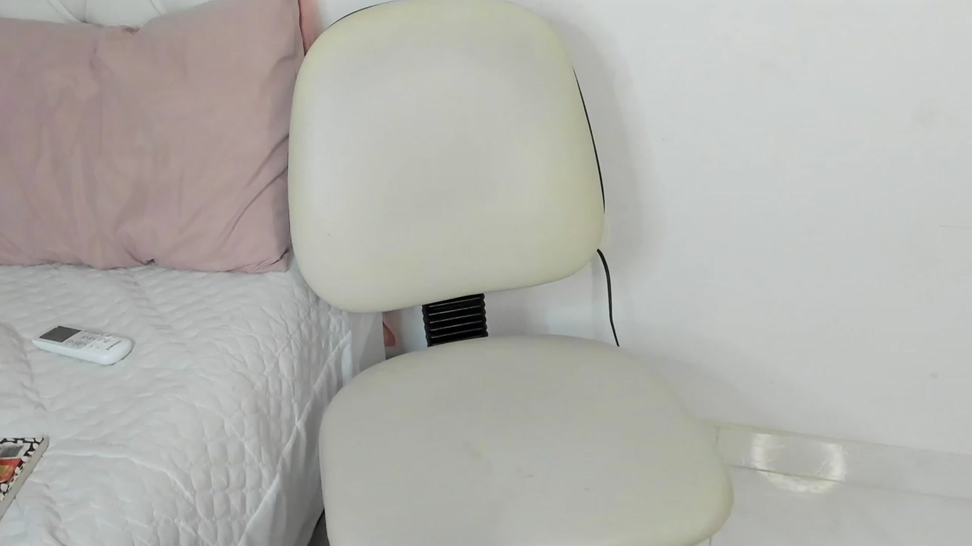 Gallery image thumbnail from Manelyk222's myfreecams stream on, 07/29/2023, 08:07 image 18 of 20