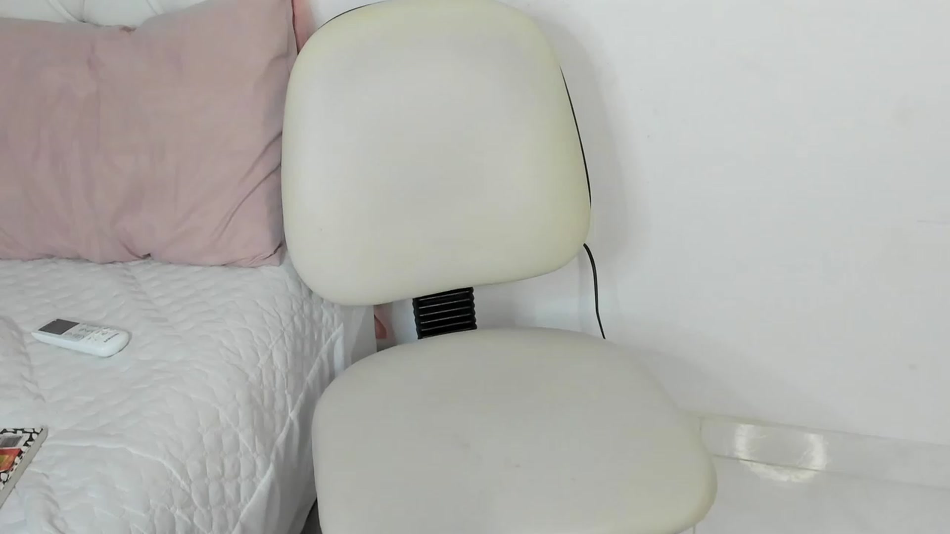 Gallery image thumbnail from Manelyk222's myfreecams stream on, 07/29/2023, 08:07 image 16 of 20