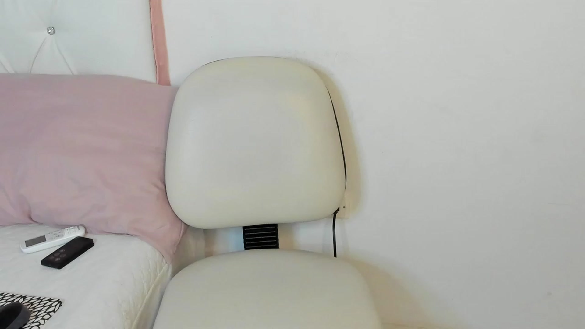 Gallery image thumbnail from Manelyk222's myfreecams stream on, 09/03/2023, 23:30 image 8 of 20
