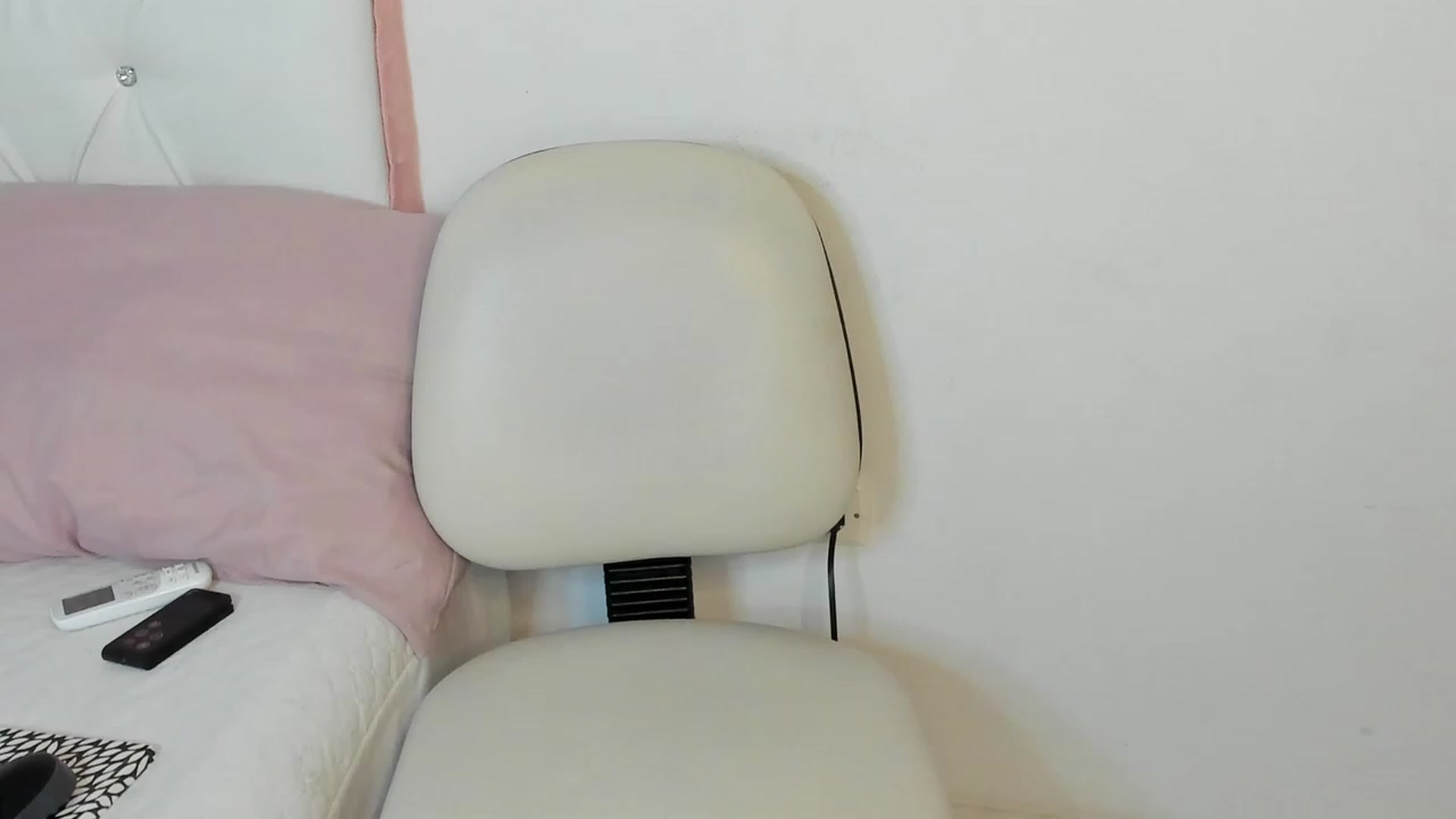 Gallery image thumbnail from Manelyk222's myfreecams stream on, 09/03/2023, 23:30 image 6 of 20