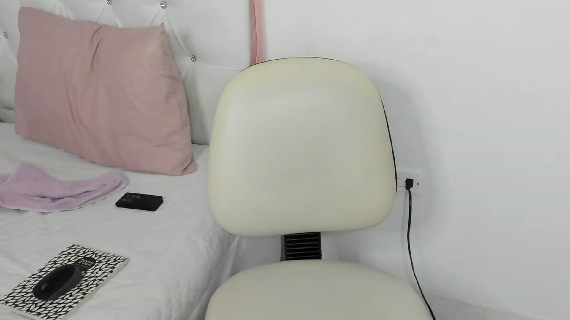 Gallery image thumbnail from Manelyk222's myfreecams stream on, 09/10/2023, 07:21 image 4 of 20