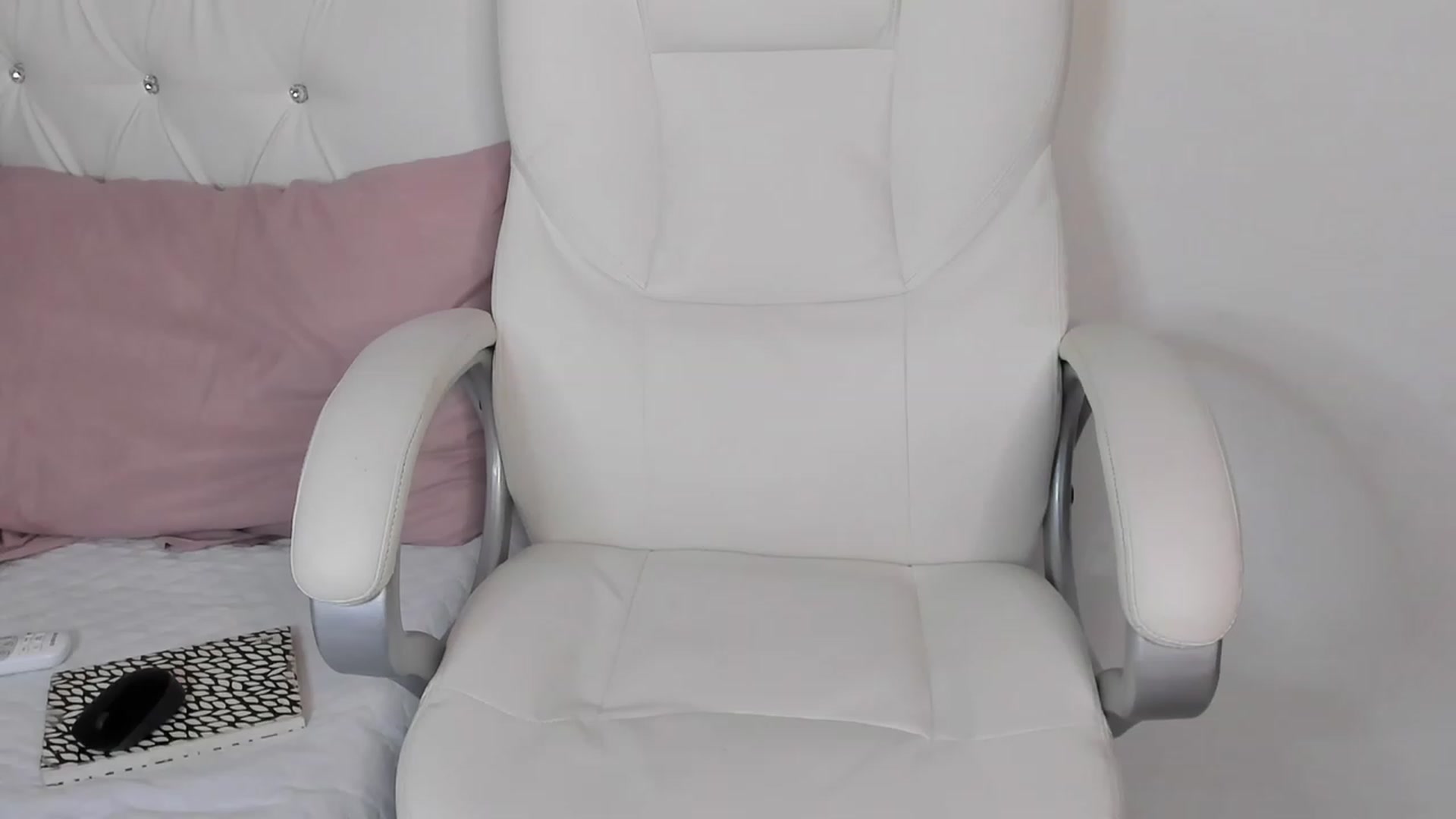 Gallery image thumbnail from Manelyk222's myfreecams stream on, 11/24/2023, 06:46 image 16 of 20