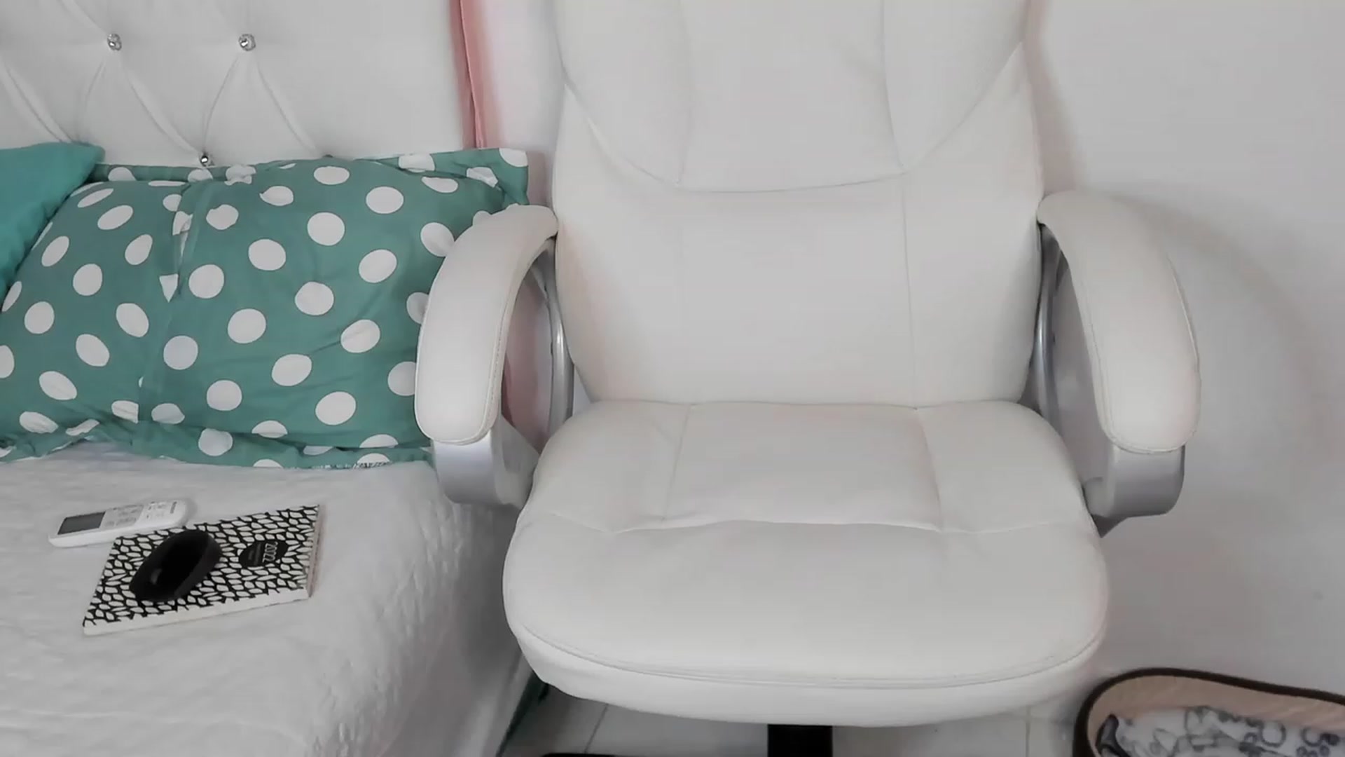 Gallery image thumbnail from Manelyk222's myfreecams stream on, 12/07/2023, 06:54 image 5 of 20