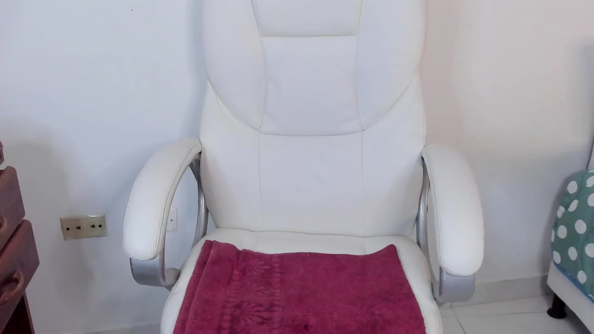 Gallery image thumbnail from Manelyk222's myfreecams stream on, 05/21/2024, 04:38 image 13 of 20