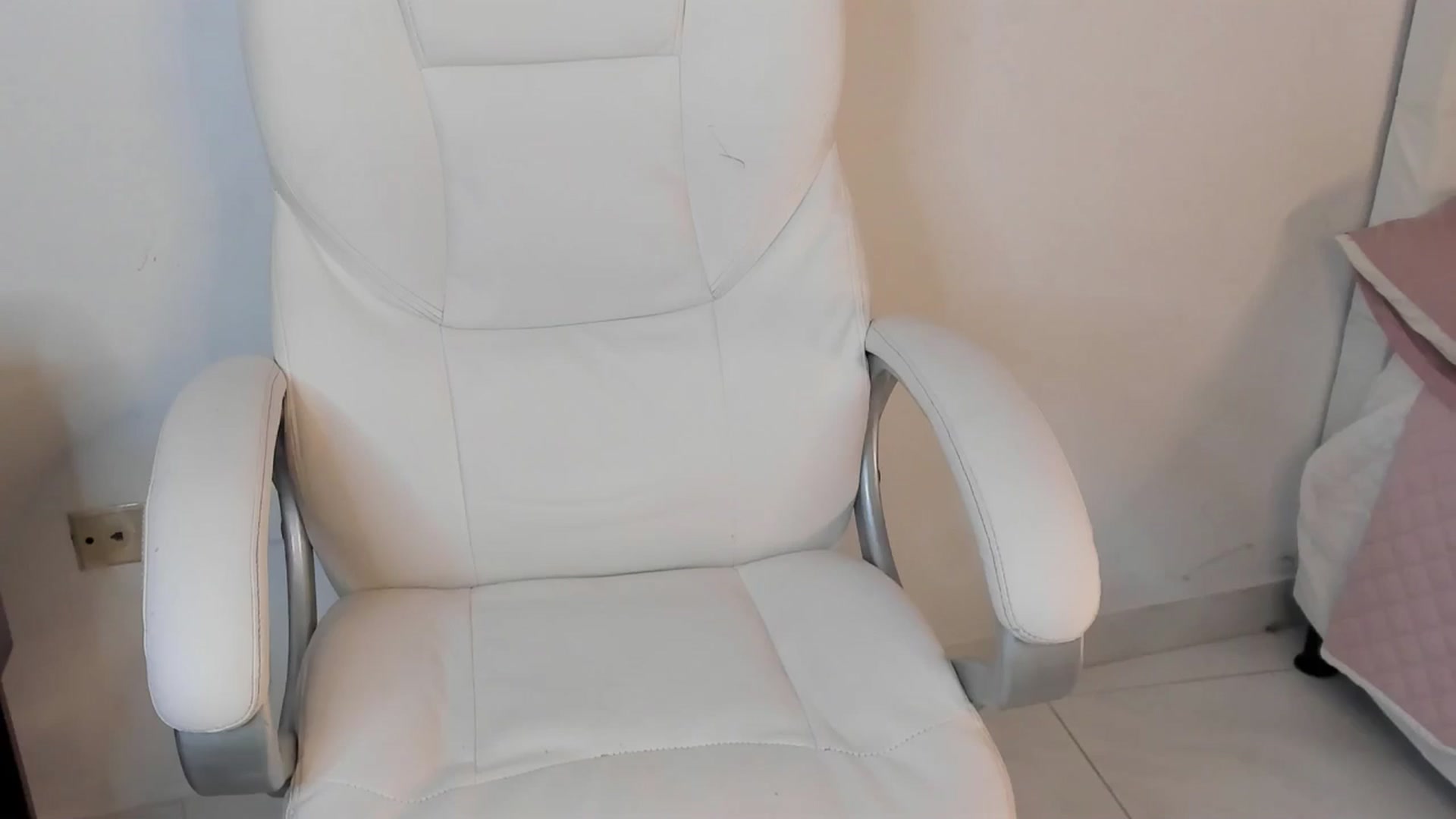 Gallery image thumbnail from Manelyk222's myfreecams stream on, 09/08/2024, 23:09 image 12 of 20