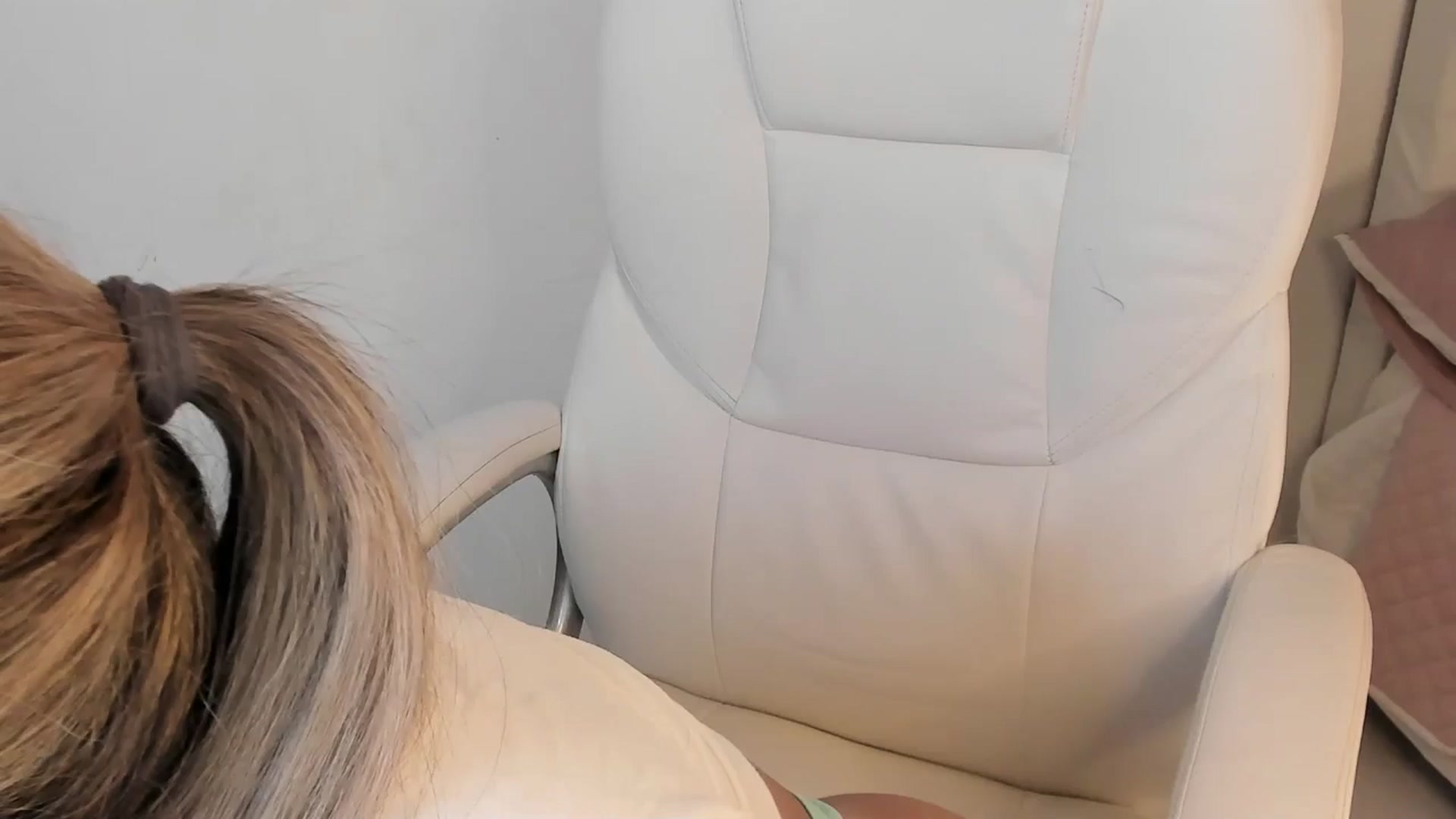 Gallery image thumbnail from Manelyk222's myfreecams stream on, 09/08/2024, 23:09 image 16 of 20