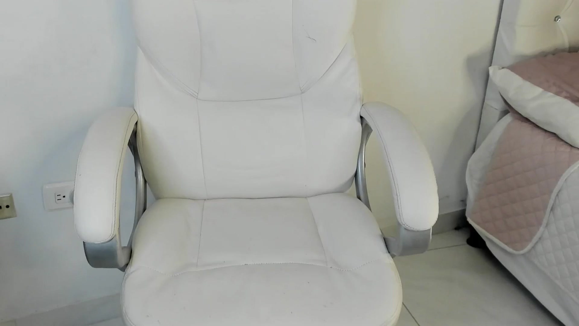 Gallery image thumbnail from Manelyk222's myfreecams stream on, 09/16/2024, 03:24 image 6 of 20
