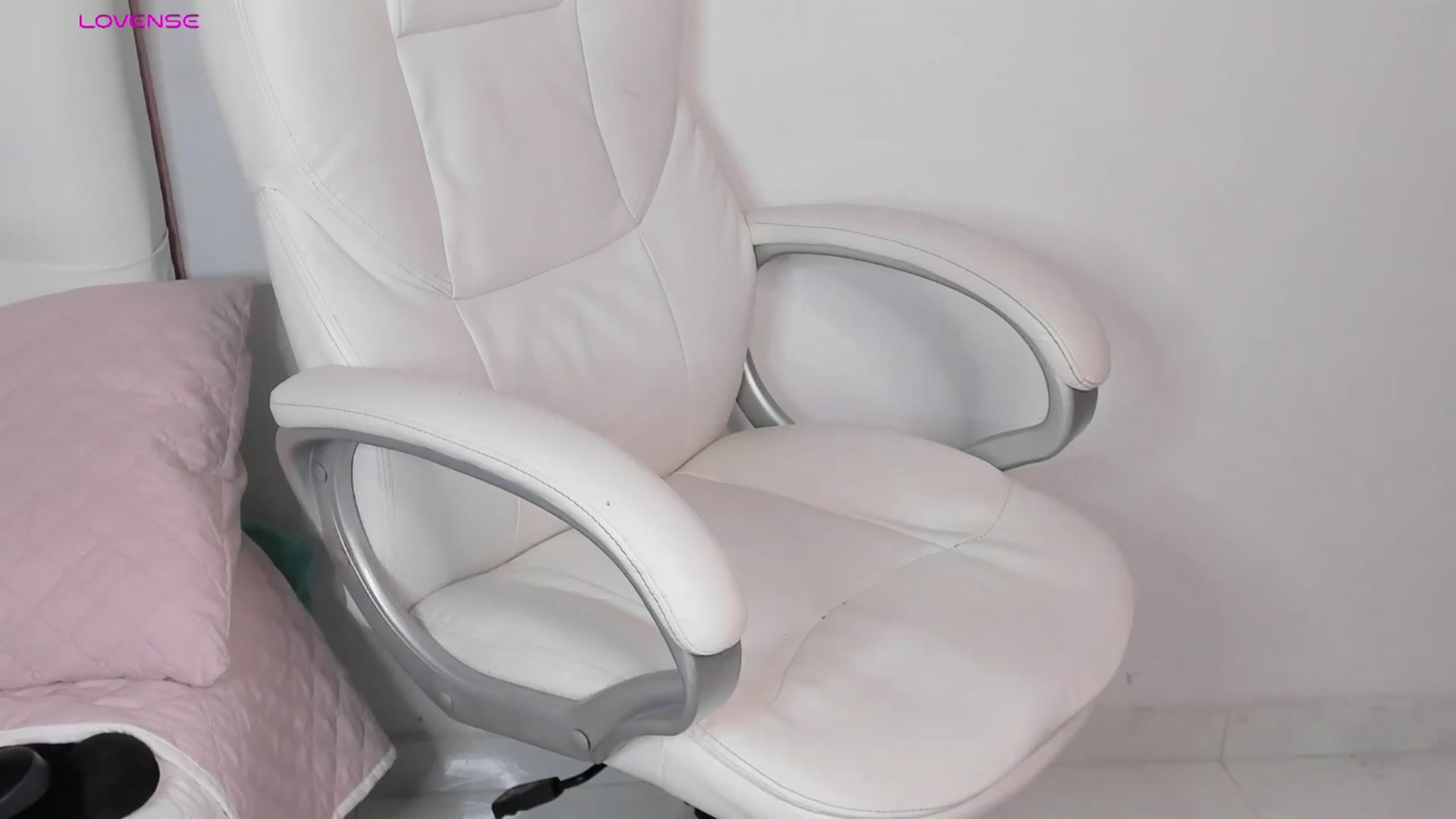 Gallery image thumbnail from Manelyk222's myfreecams stream on, 11/12/2024, 06:40 image 15 of 20