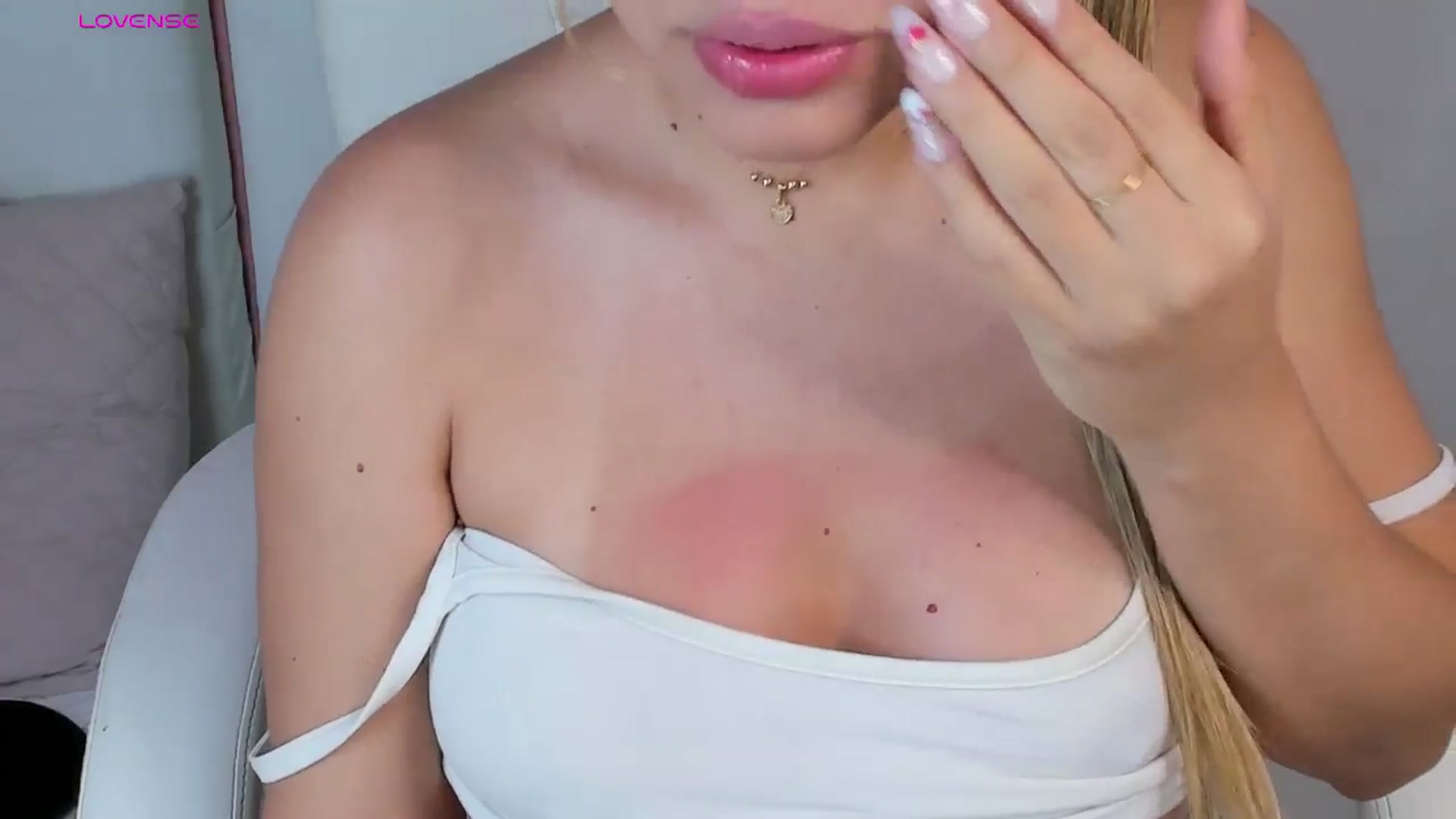 Gallery image thumbnail from Manelyk222's myfreecams stream on, 01/19/2025, 07:25 image 2 of 20