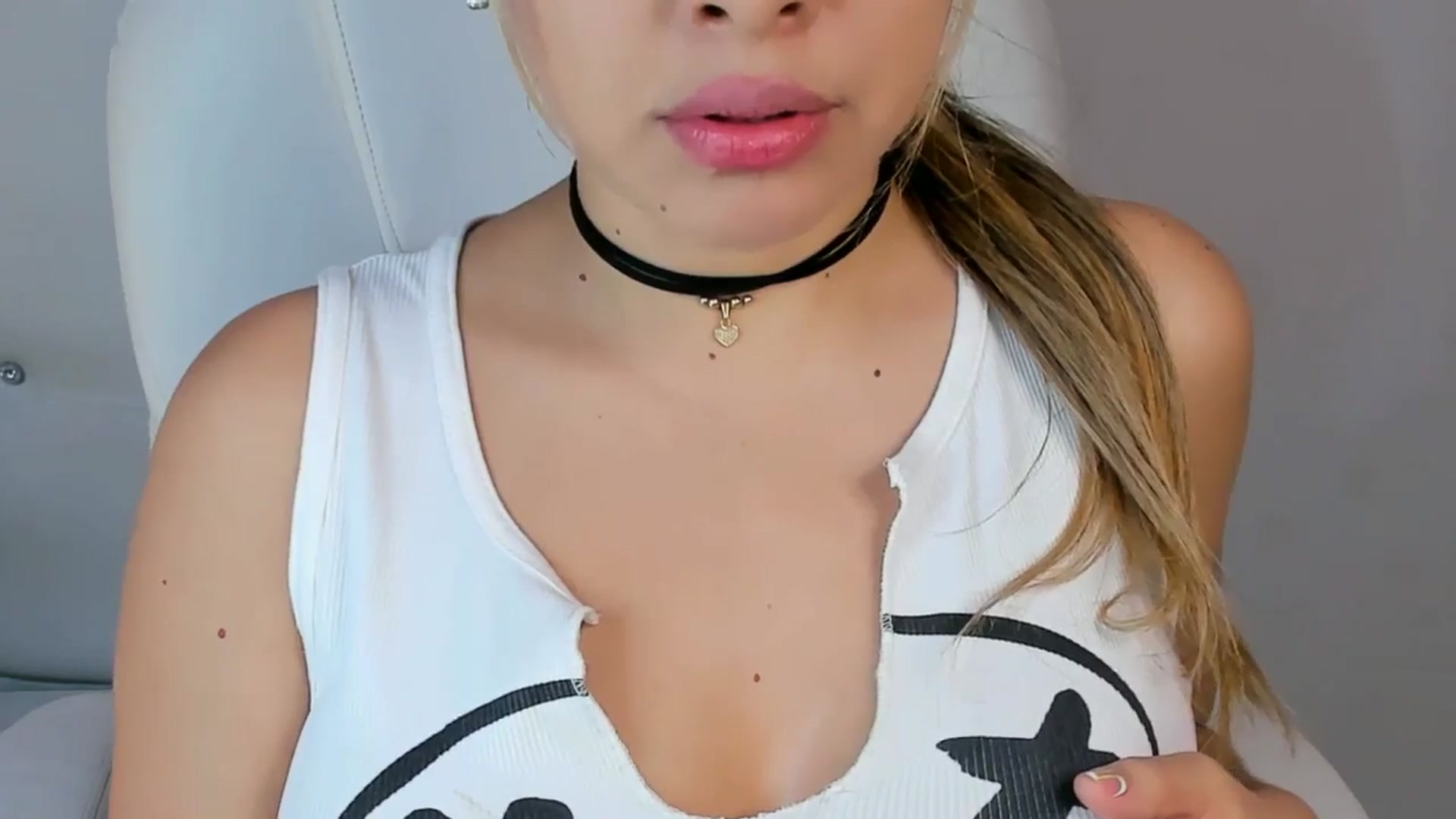 Gallery image thumbnail from Manelyk222's myfreecams stream on, 02/26/2025, 07:26 image 6 of 20