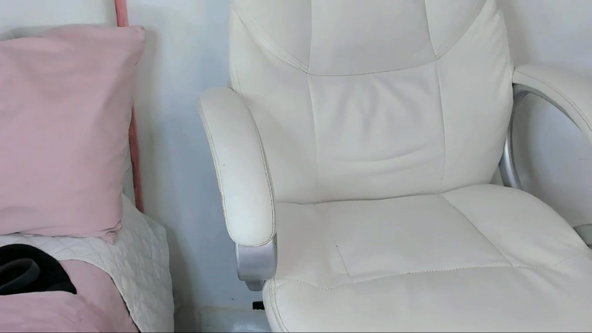 Gallery image thumbnail from Manelyk222's myfreecams stream on, 03/22/2025, 06:32 image 16 of 20