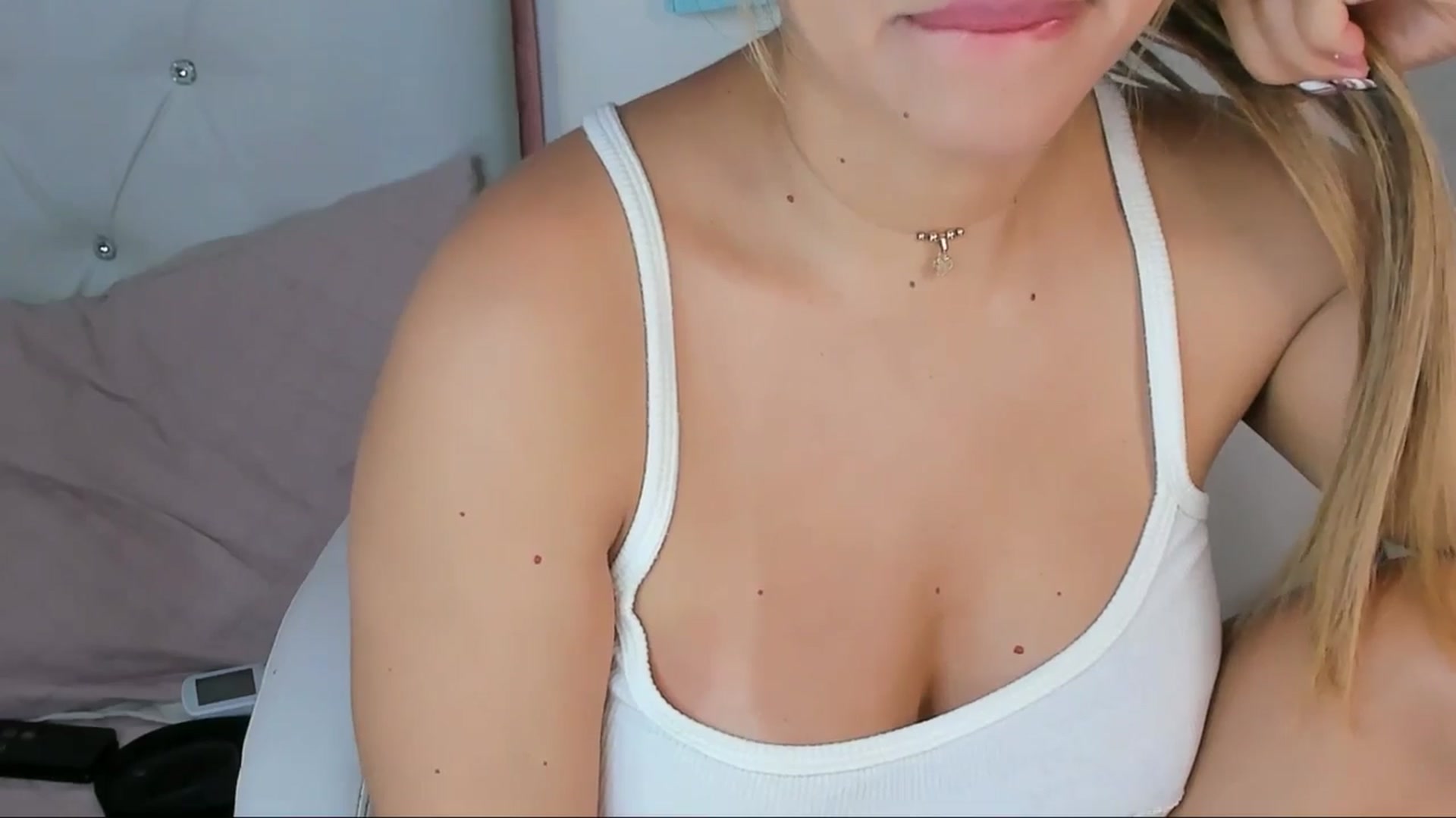 Gallery image thumbnail from Manelyk222's myfreecams stream on, 03/29/2025, 03:26 image 20 of 20