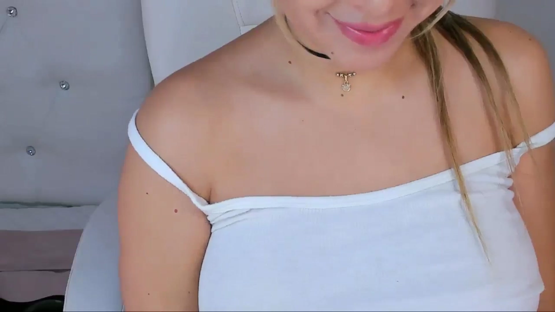 Gallery image thumbnail from Manelyk222's myfreecams stream on, 04/24/2025, 05:19 image 18 of 20