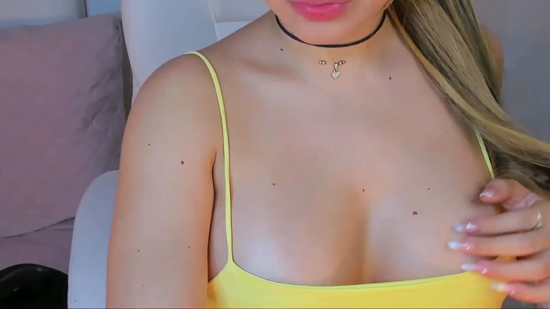 Gallery image thumbnail from Manelyk222's myfreecams stream on, 06/14/2025, 06:35 image 14 of 20