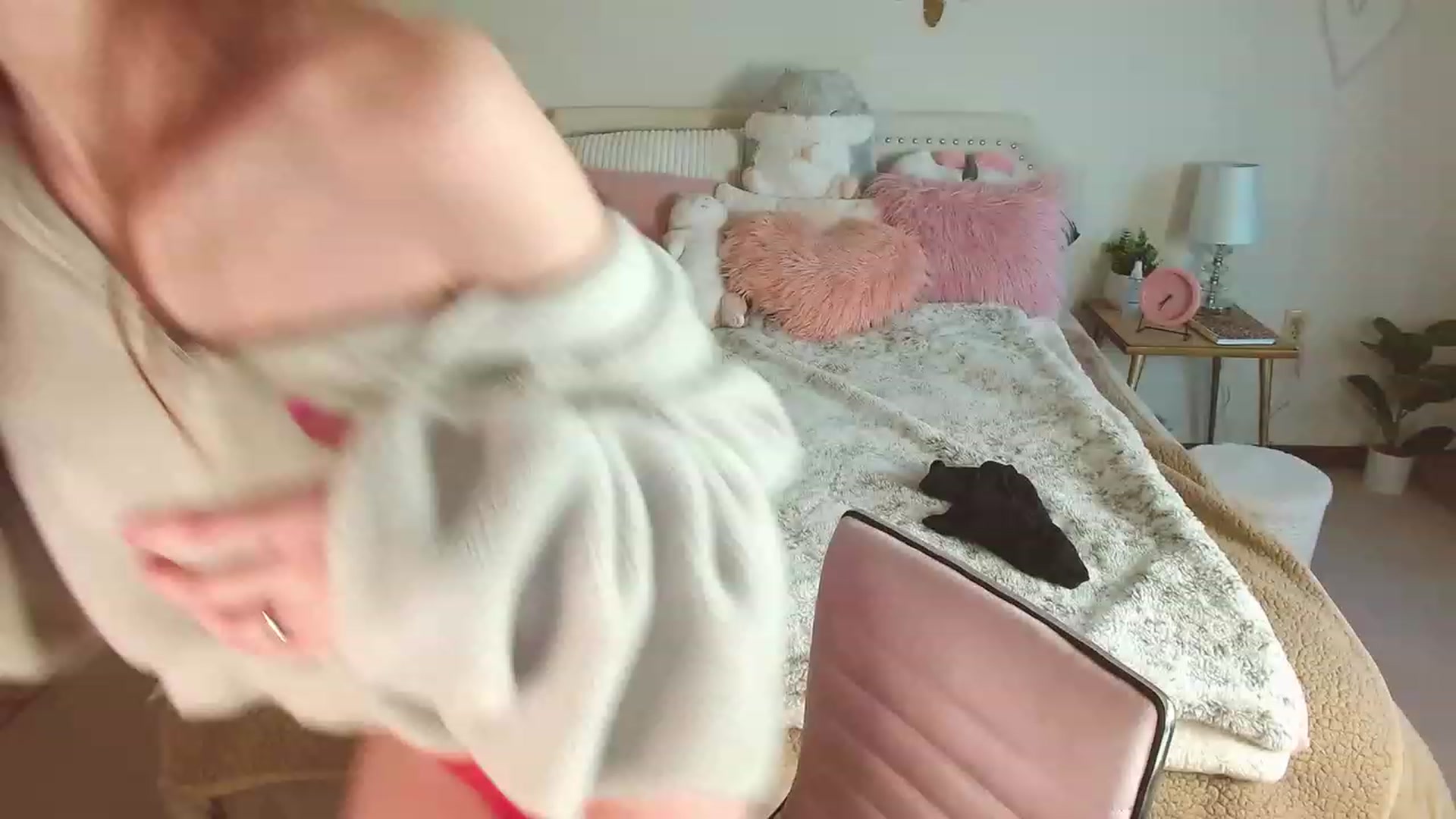 Gallery image thumbnail from MangoMae's myfreecams stream on, 03/26/2023, 12:56 image 3 of 20