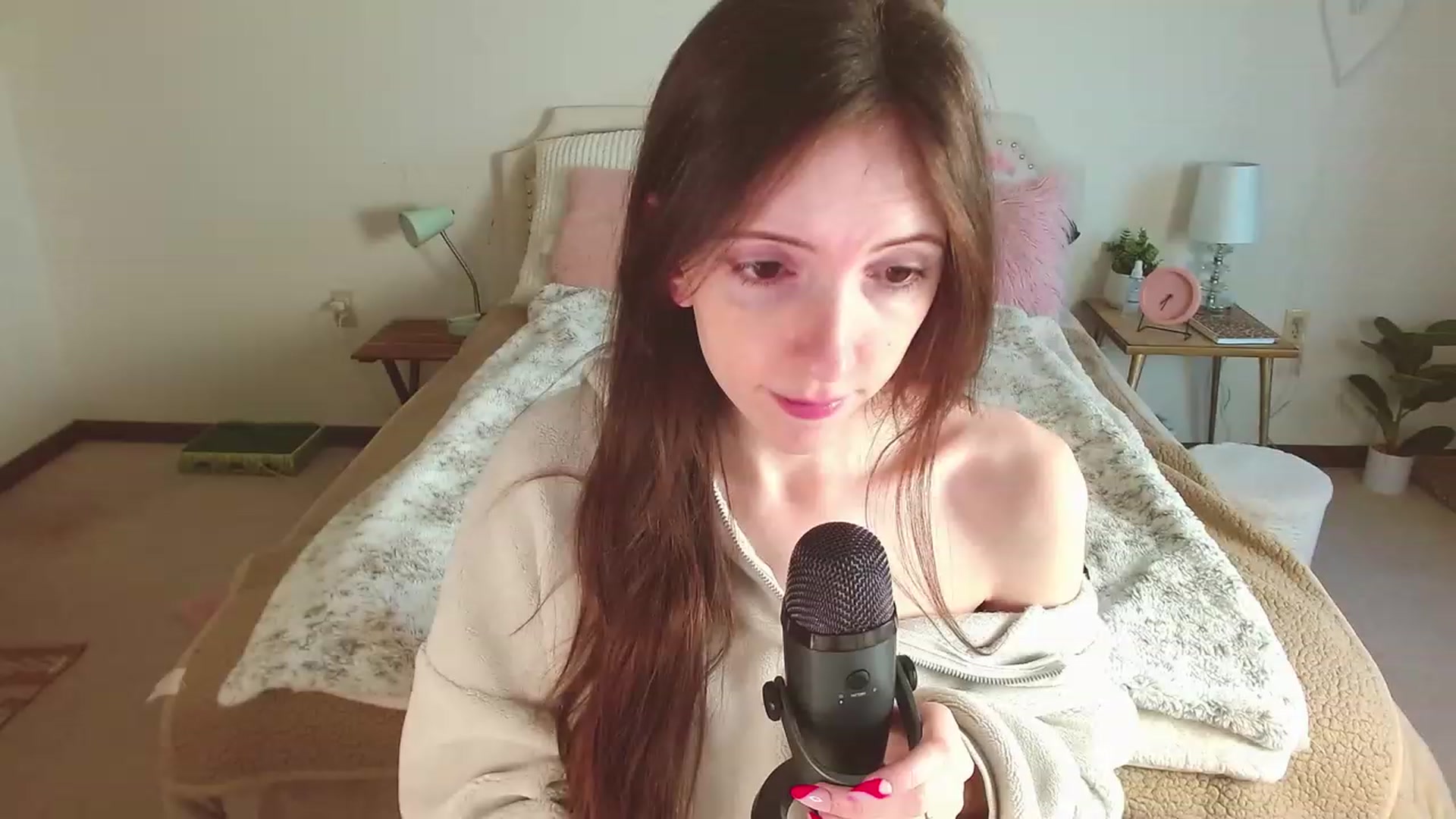Gallery image thumbnail from MangoMae's myfreecams stream on, 03/26/2023, 12:56 image 2 of 20