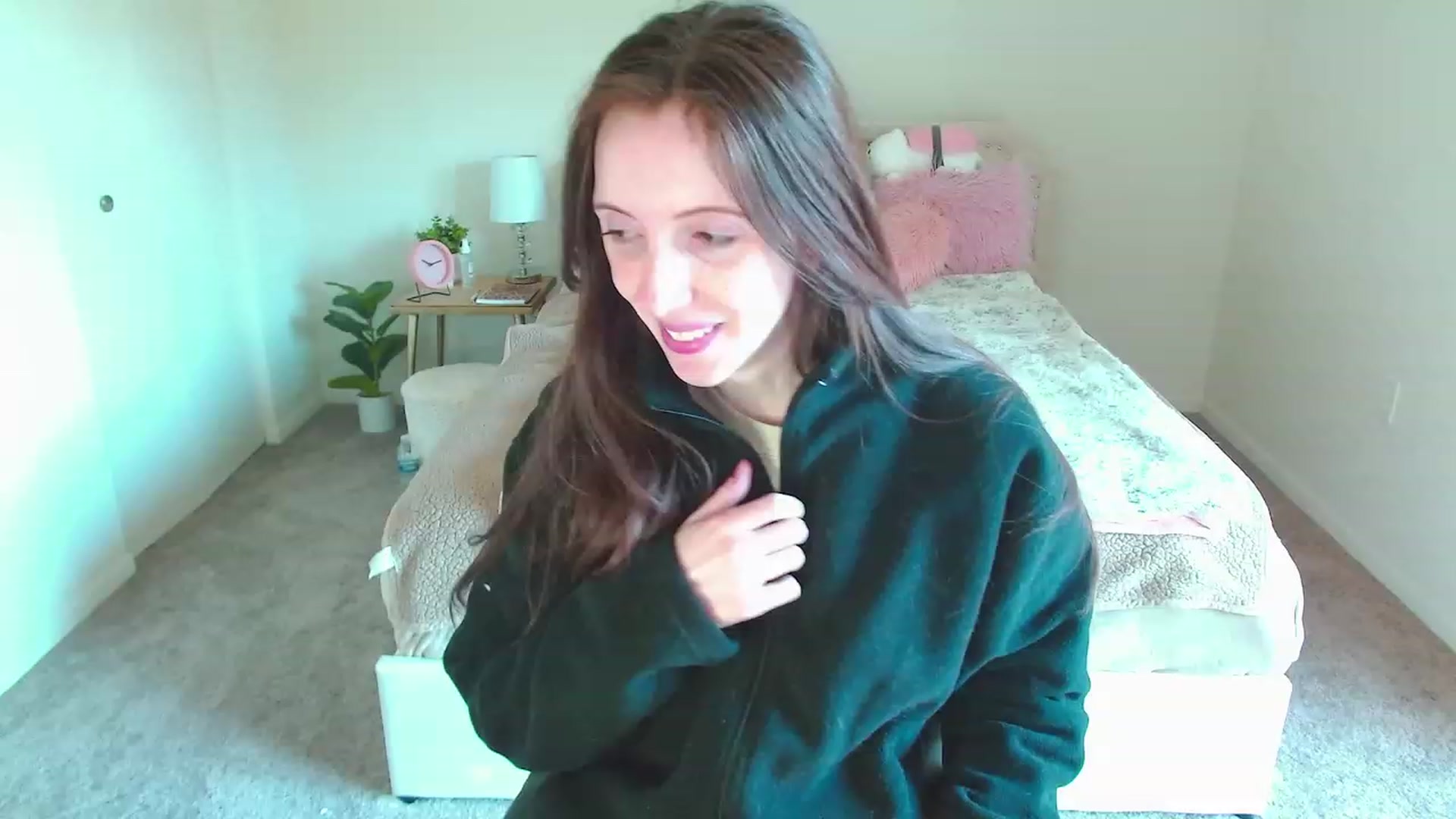 Gallery image thumbnail from MangoMae's myfreecams stream on, 04/07/2023, 14:26 image 10 of 20