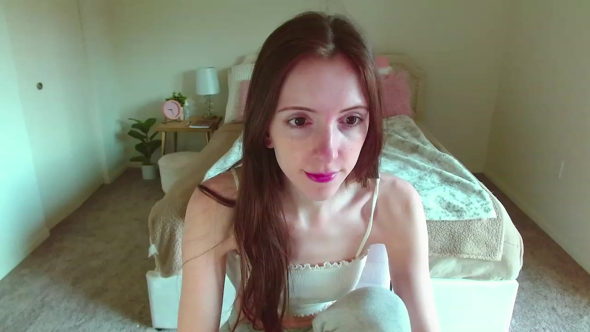 Gallery image thumbnail from MangoMae's myfreecams stream on, 04/08/2023, 13:40 image 6 of 20