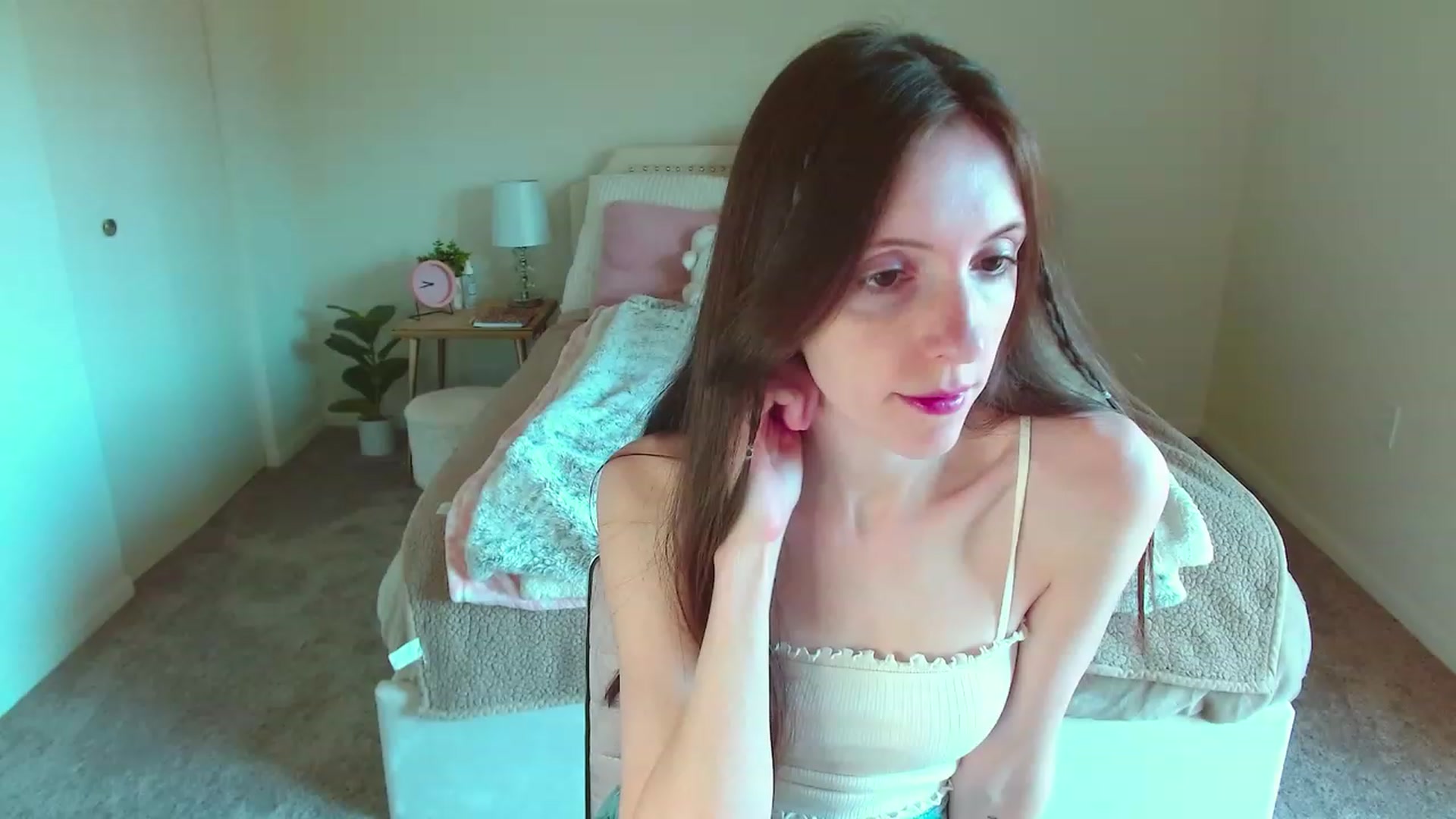 Gallery image thumbnail from MangoMae's myfreecams stream on, 04/12/2023, 13:53 image 7 of 20
