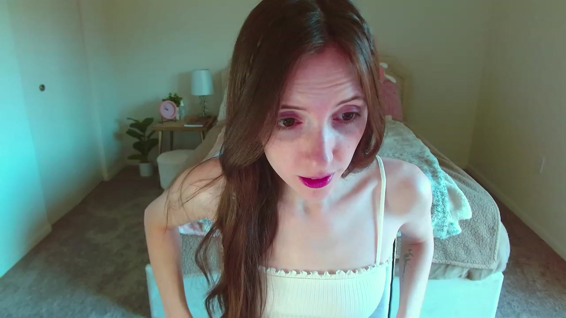 Gallery image thumbnail from MangoMae's myfreecams stream on, 04/12/2023, 13:53 image 19 of 20