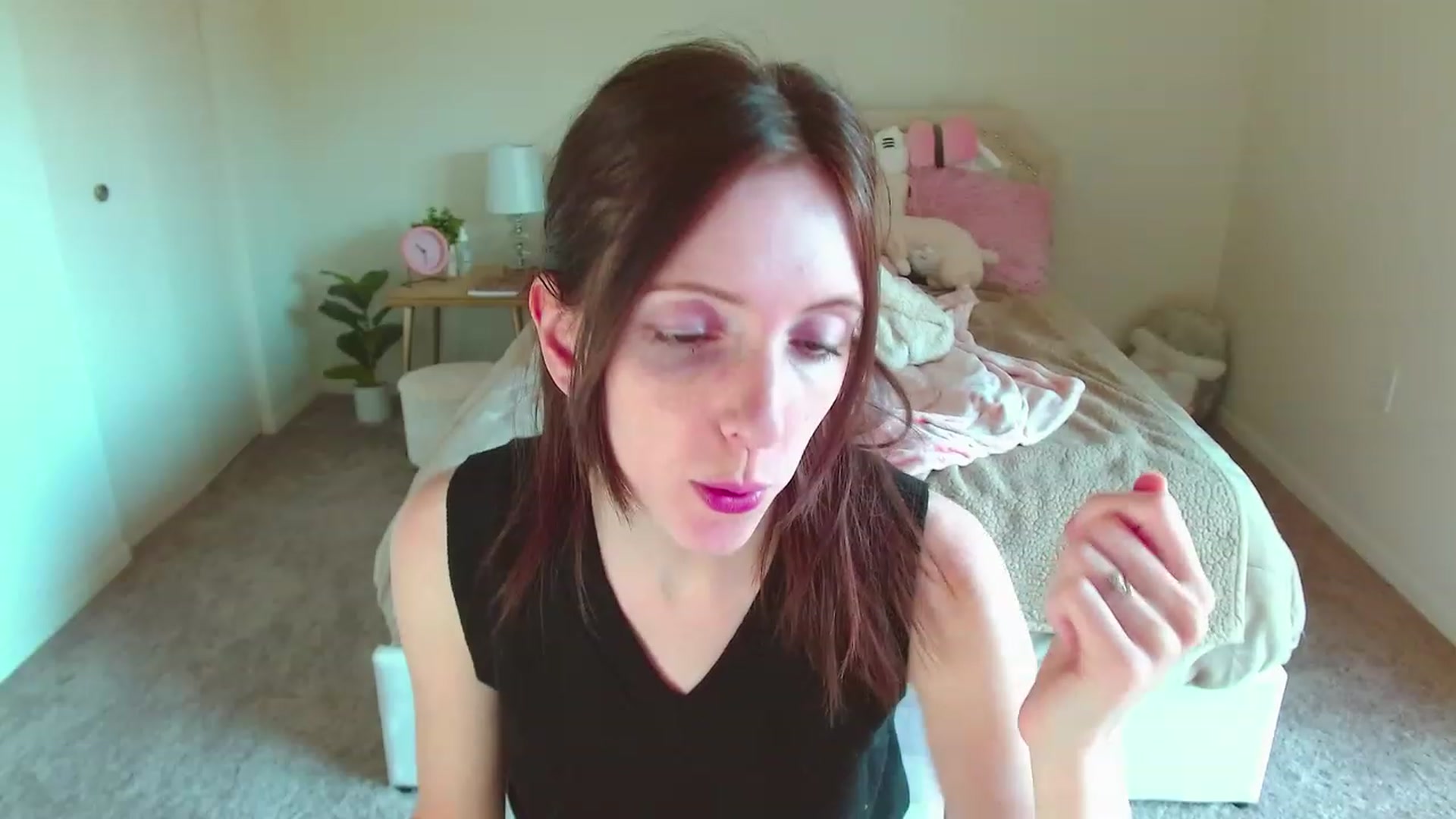 Gallery image thumbnail from MangoMae's myfreecams stream on, 04/15/2023, 14:44 image 7 of 20