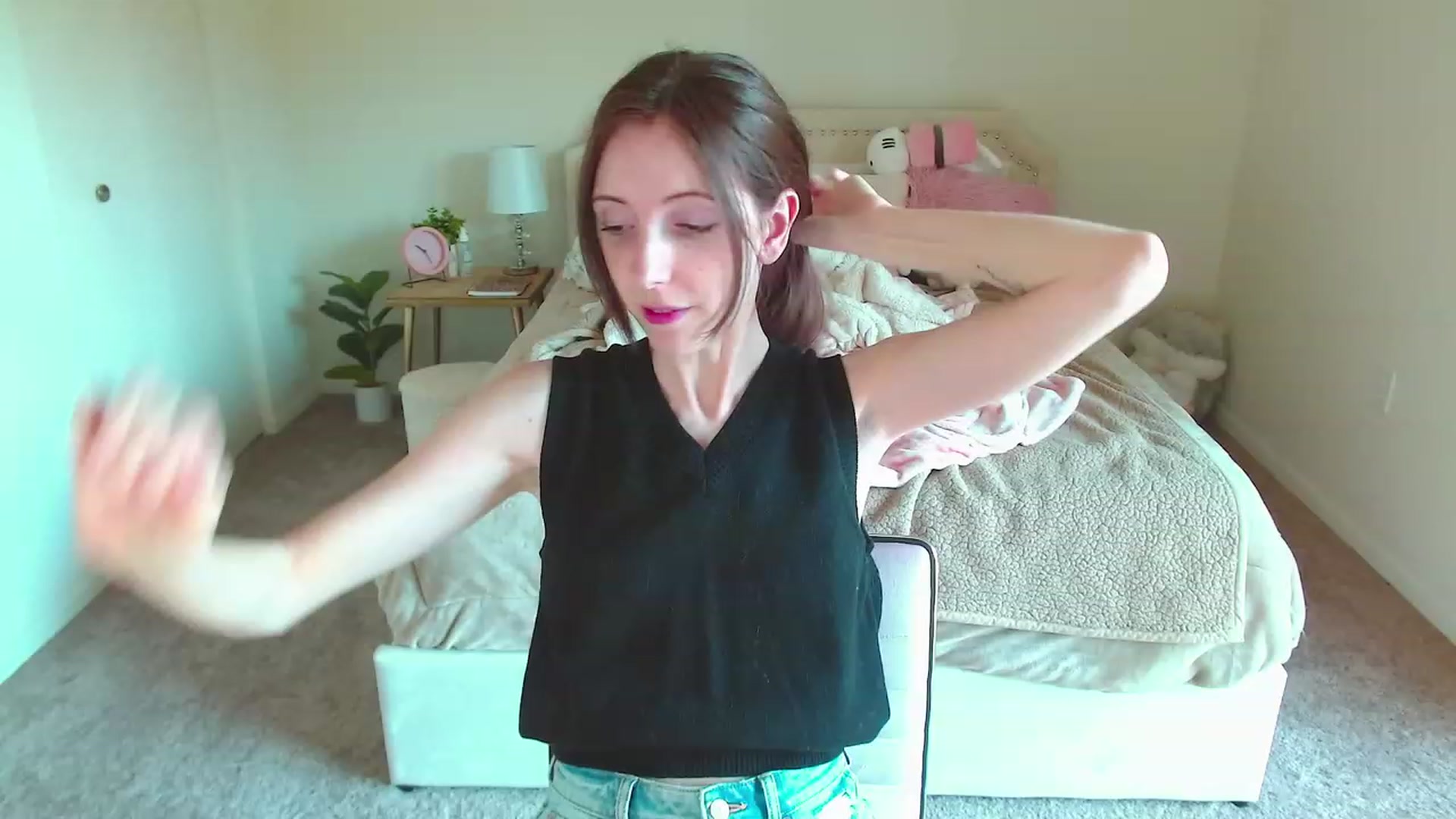 Gallery image thumbnail from MangoMae's myfreecams stream on, 04/15/2023, 14:44 image 4 of 20