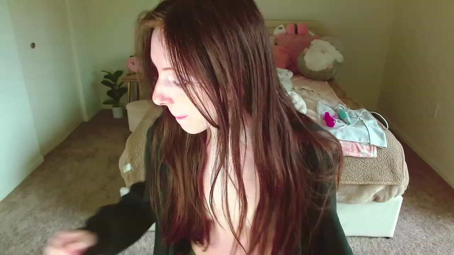 Gallery image thumbnail from MangoMae's myfreecams stream on, 04/16/2023, 16:10 image 14 of 20
