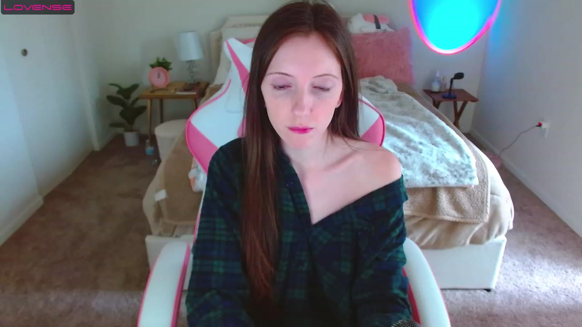 Gallery image thumbnail from MangoMae's myfreecams stream on, 04/20/2023, 17:10 image 8 of 20